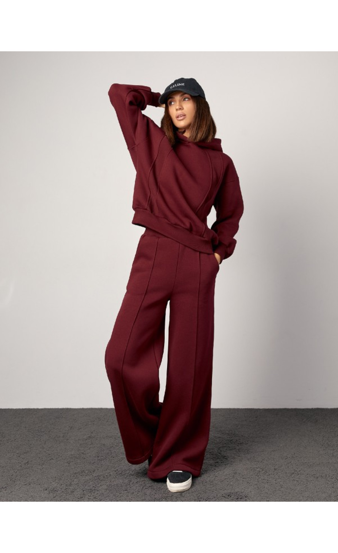 Жіночі спортивні костюми Issp