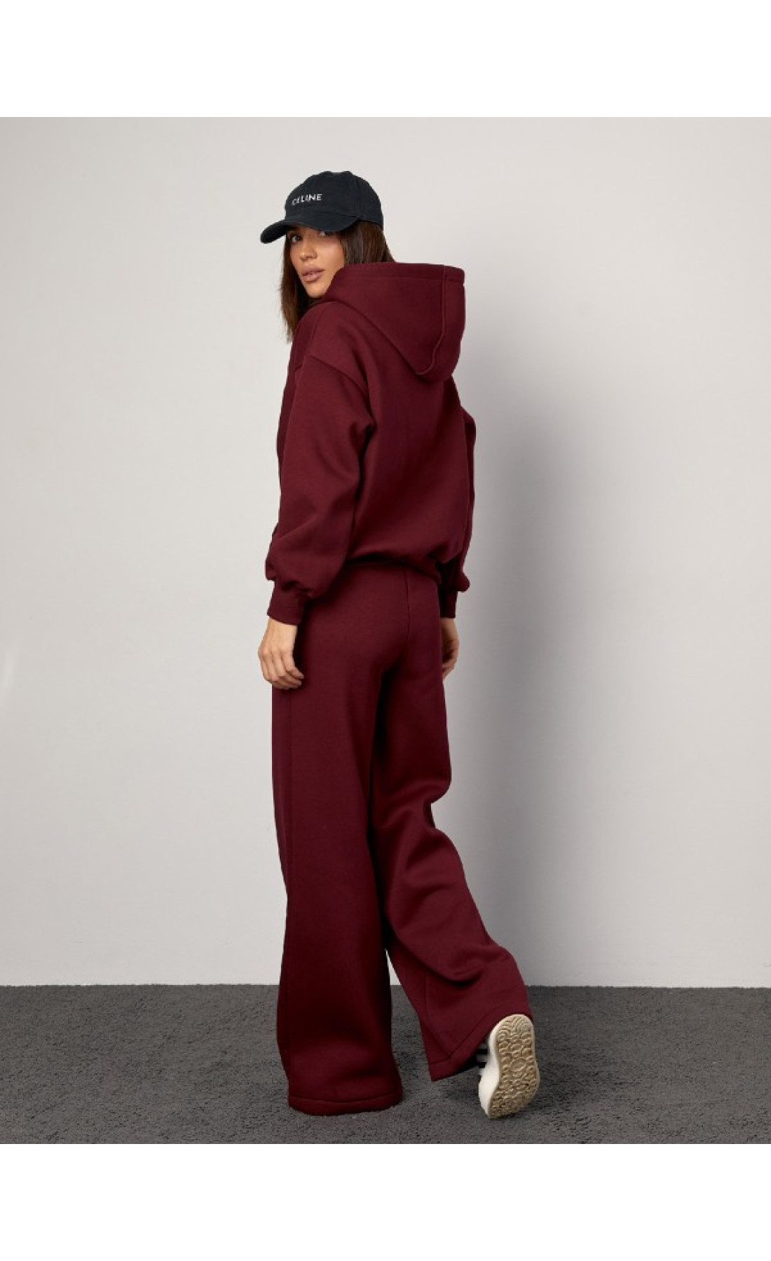 Жіночі спортивні костюми Issp