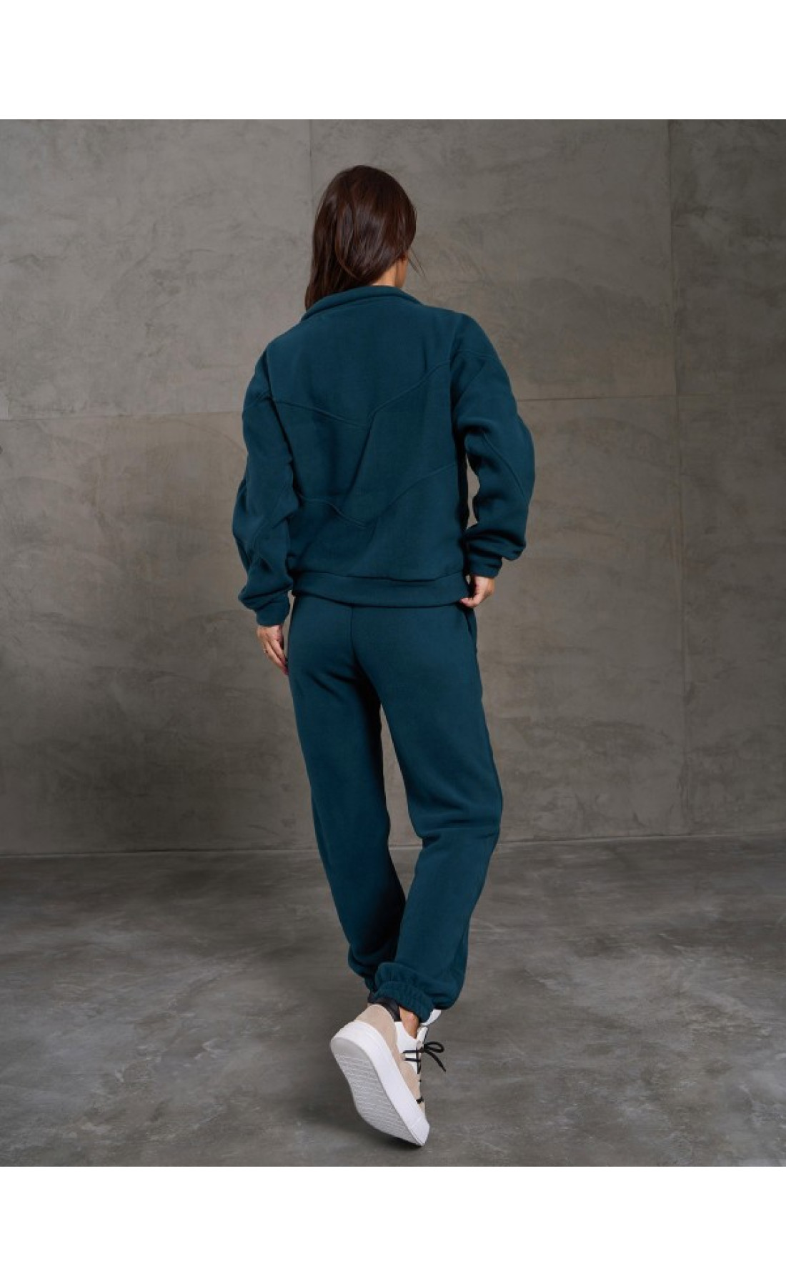 Жіночі спортивні костюми Issp