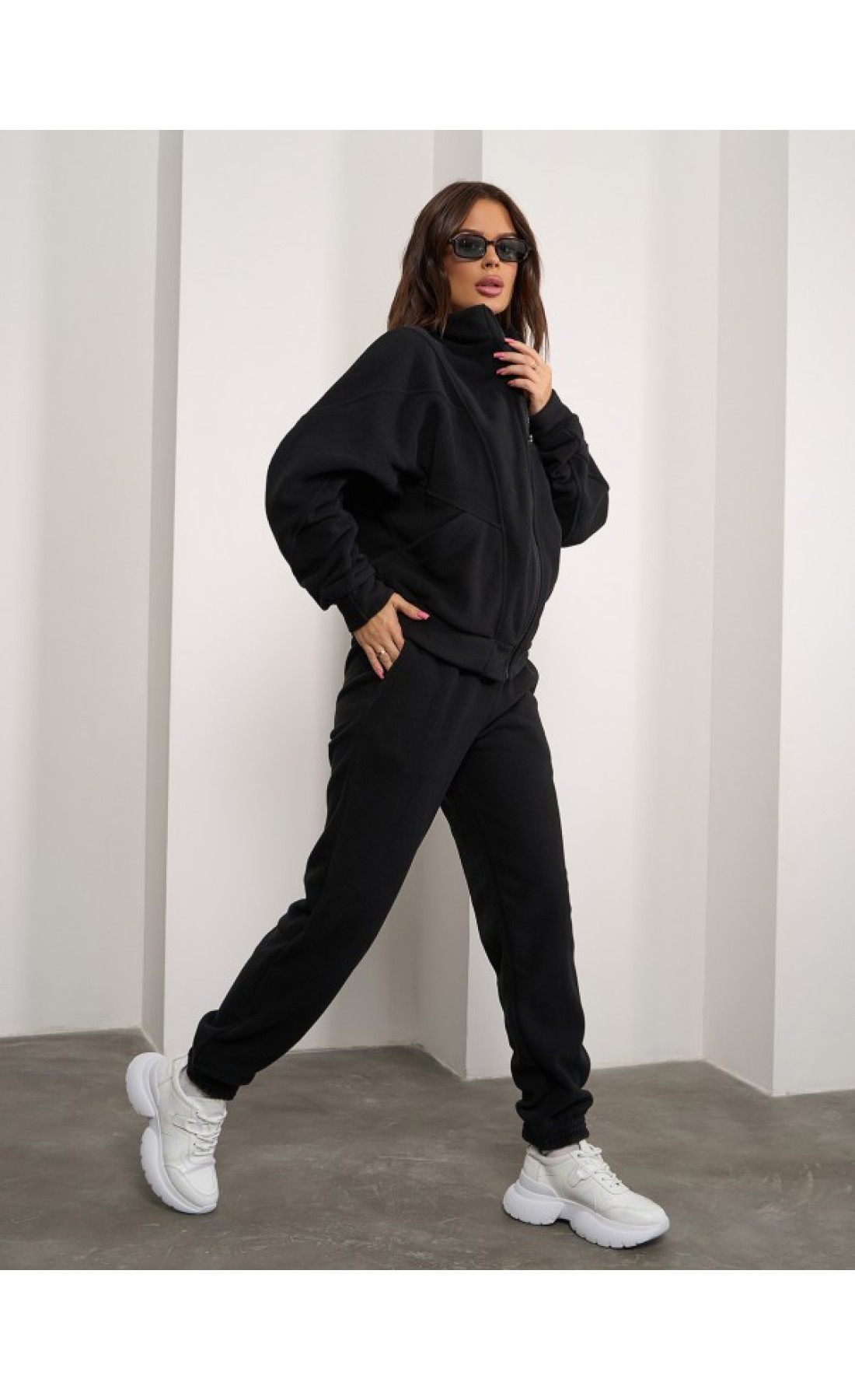 Жіночі спортивні костюми Issp