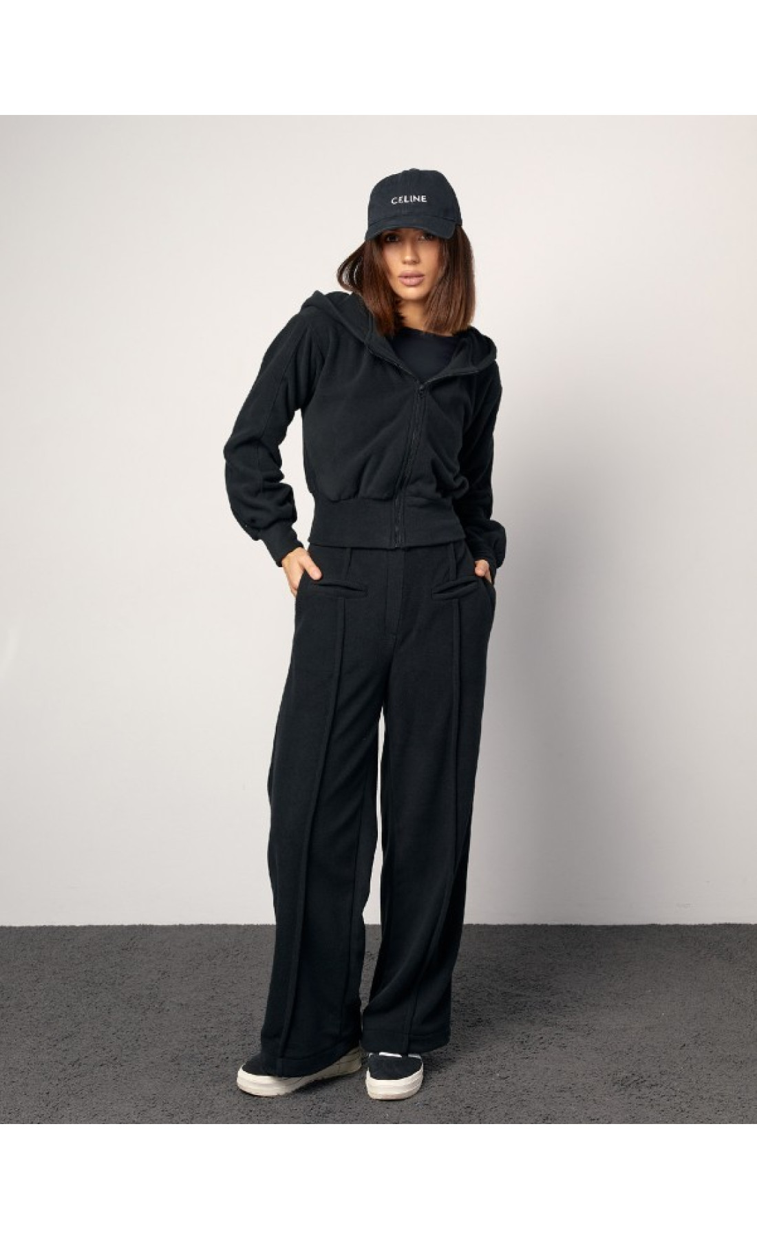 Жіночі спортивні костюми Issp