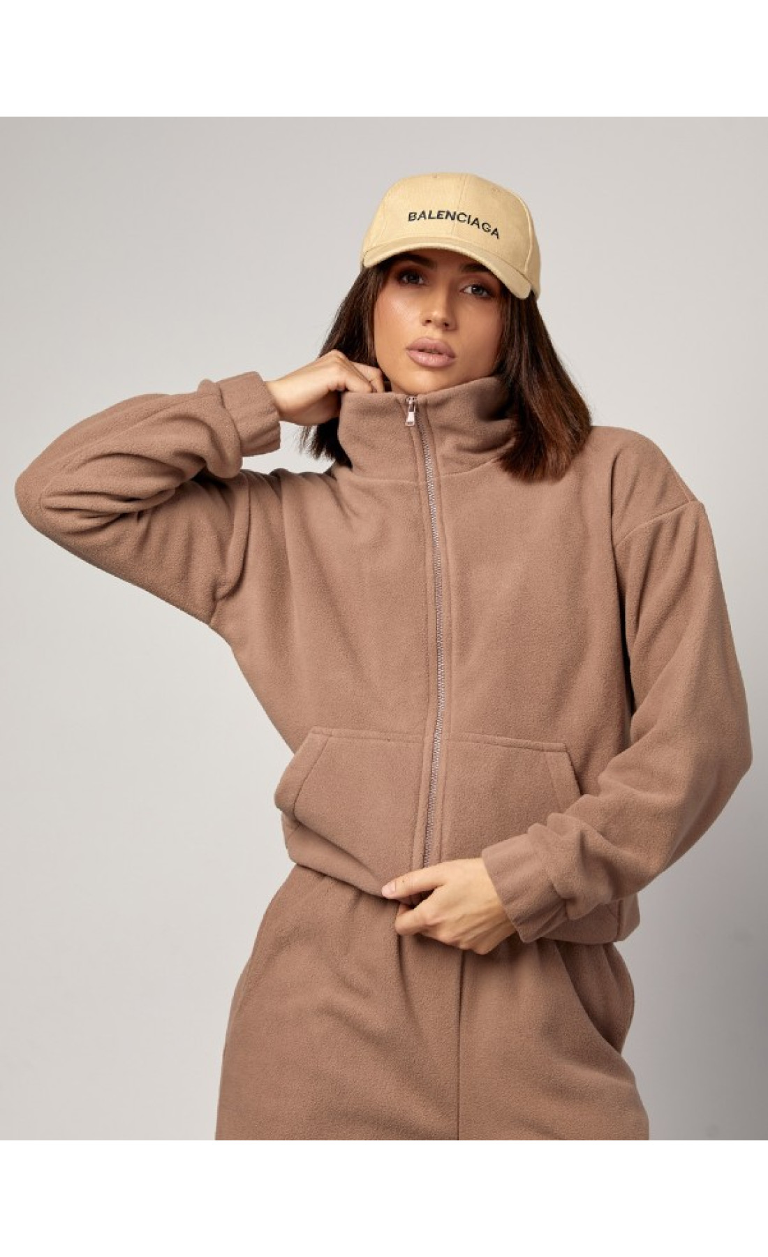 Жіночі спортивні костюми Issp