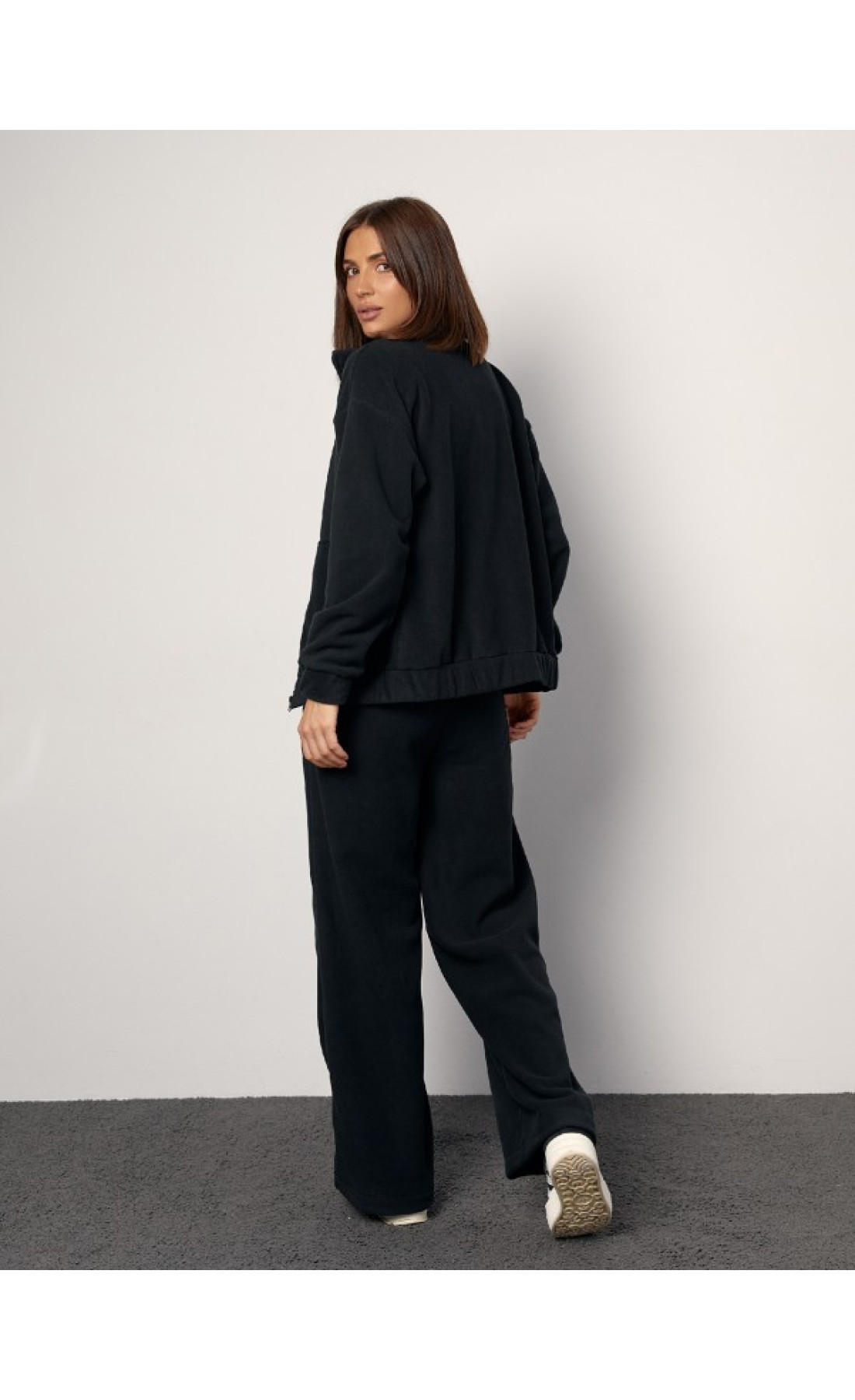 Жіночі спортивні костюми Issp