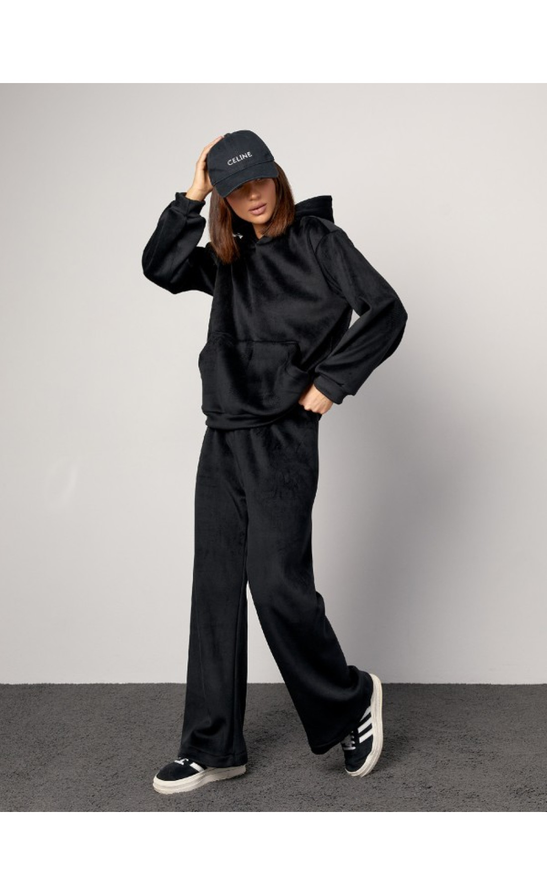 Жіночі спортивні костюми Issp