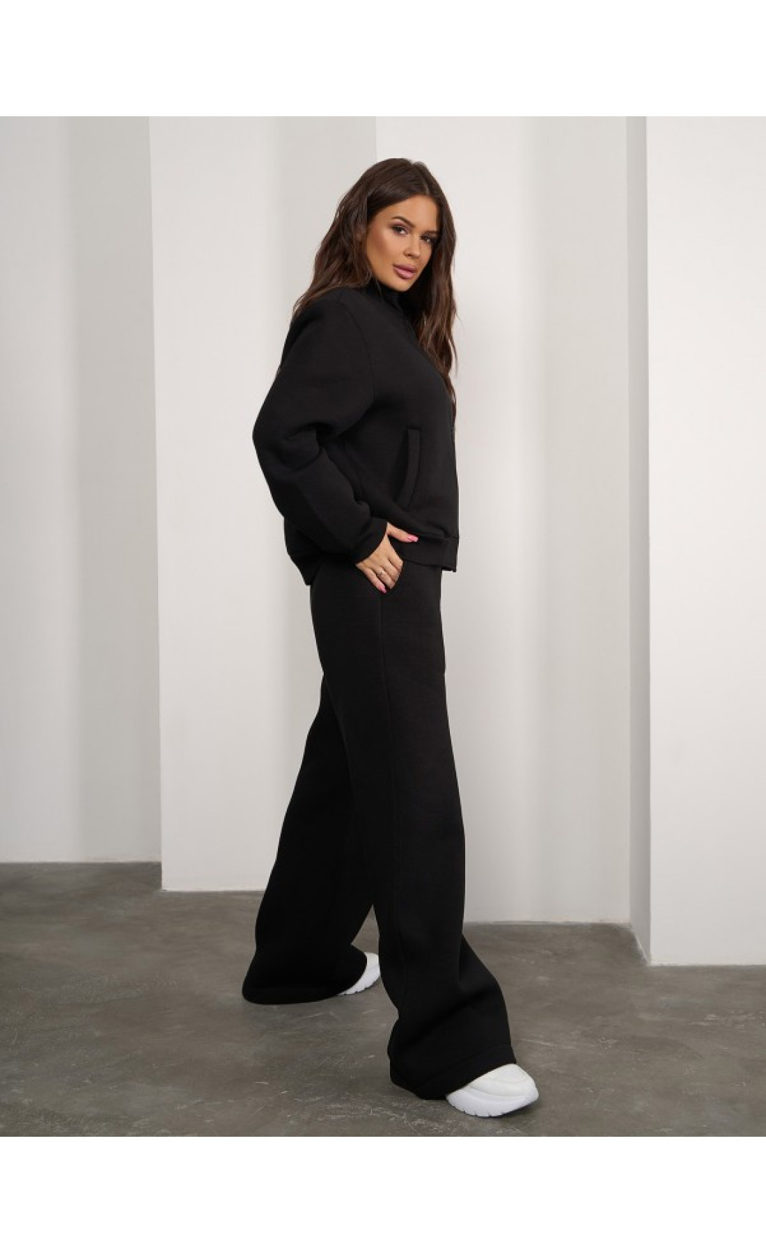 Жіночі спортивні костюми Issp