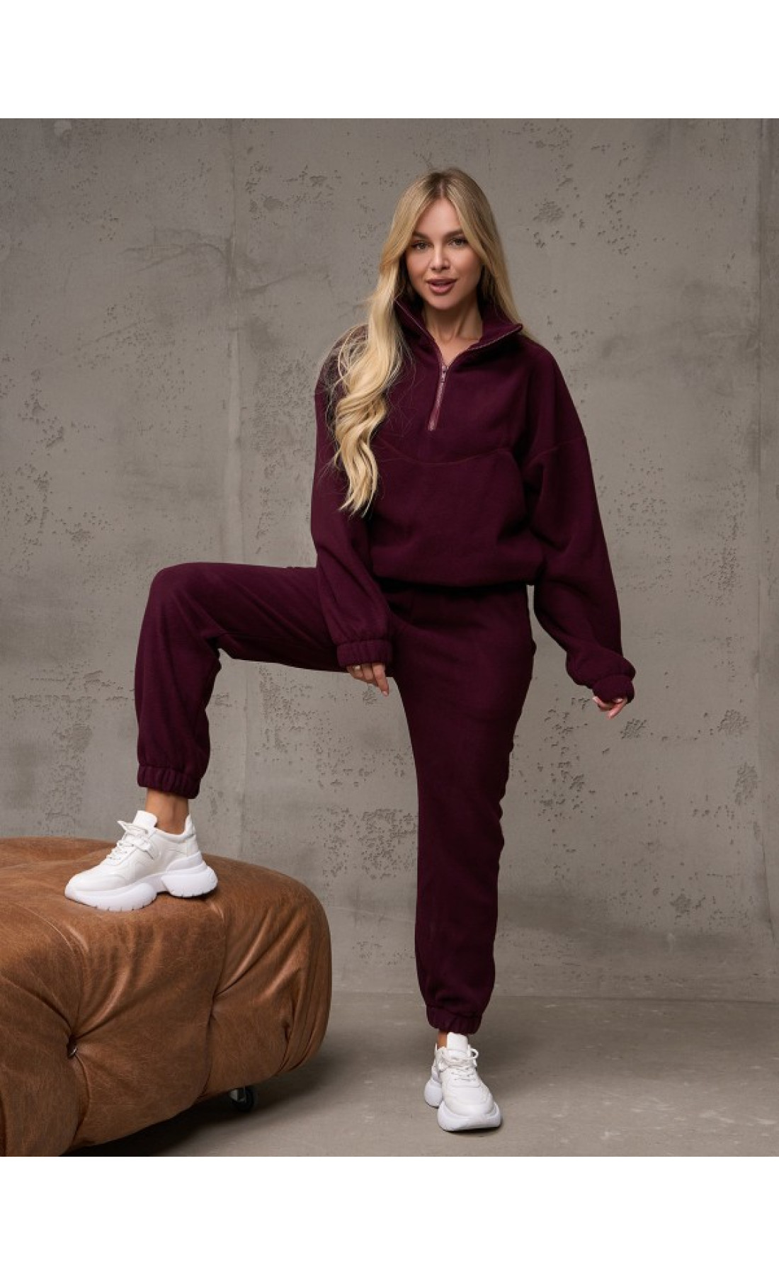 Жіночі спортивні костюми Issp