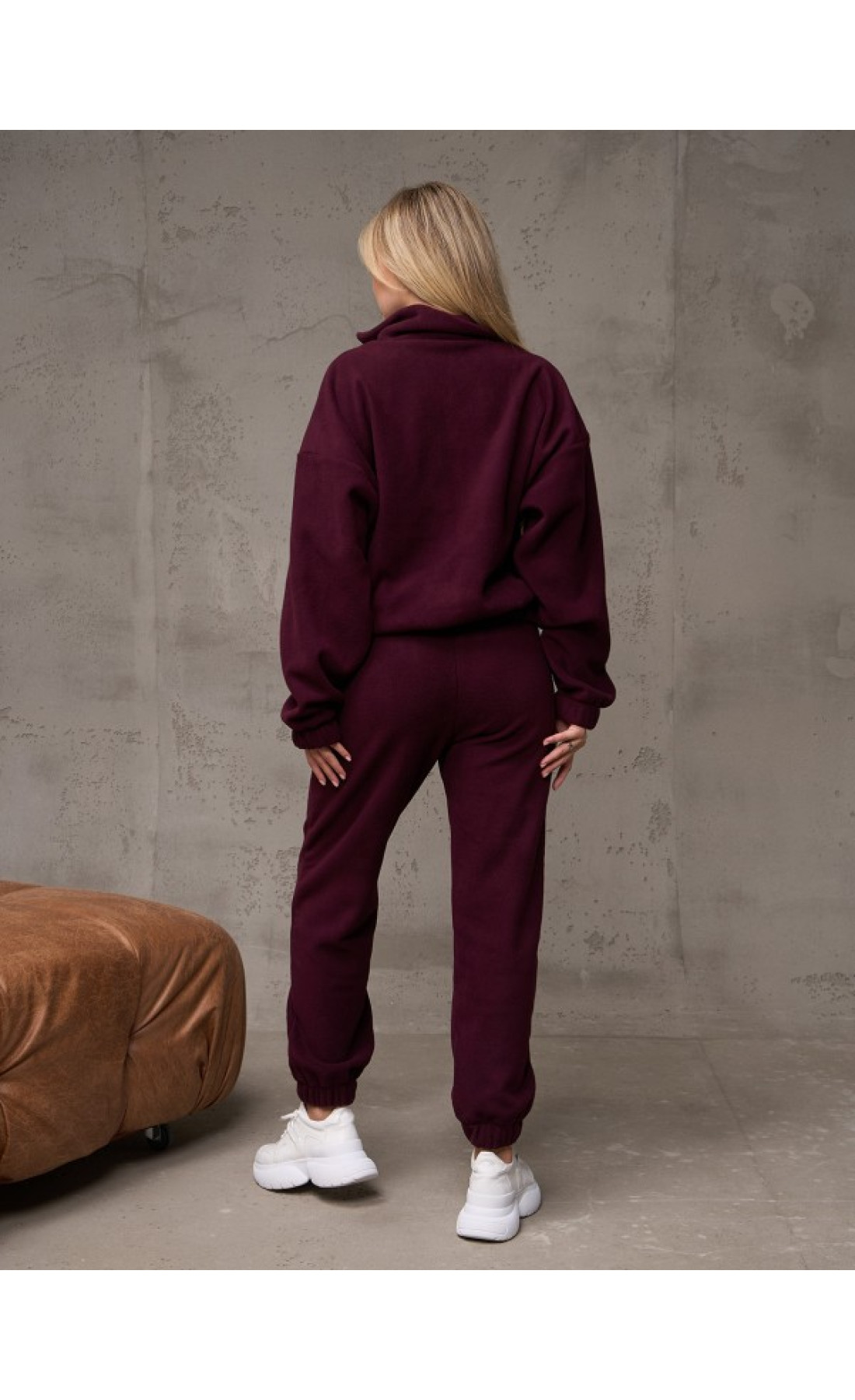 Жіночі спортивні костюми Issp