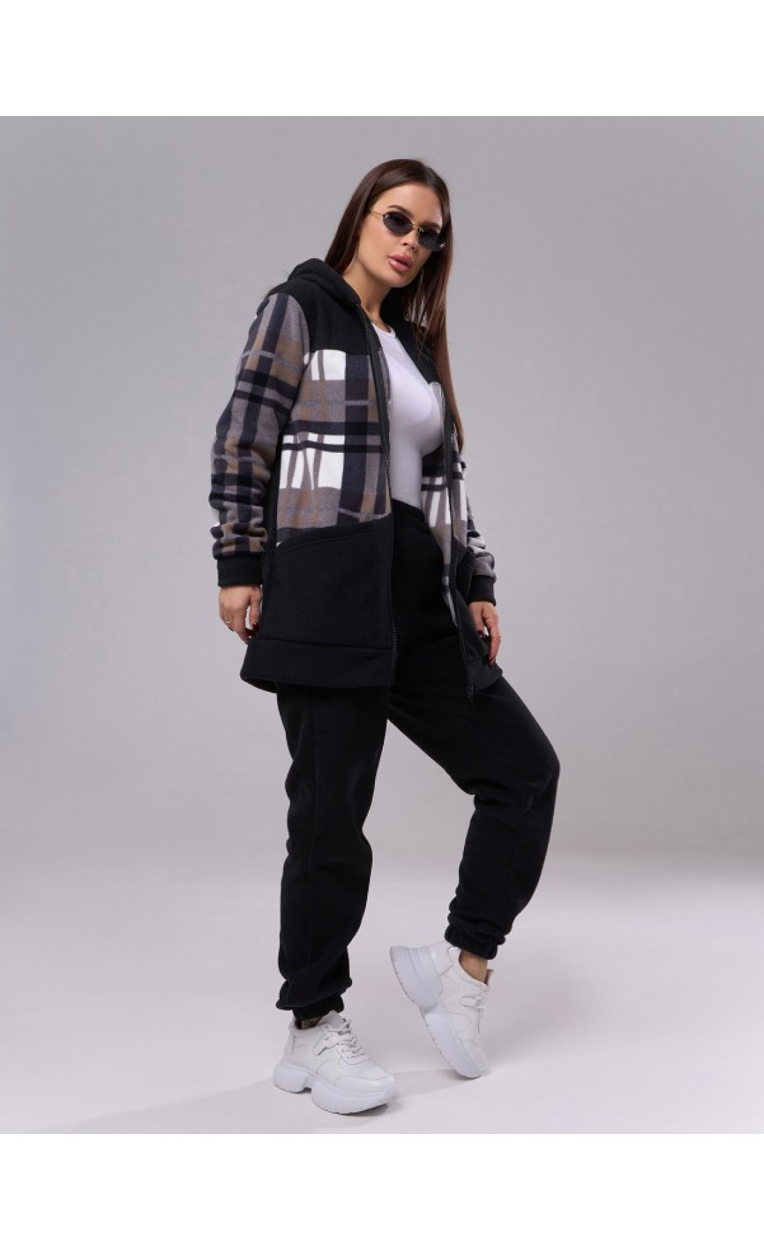 Жіночі спортивні костюми Issp