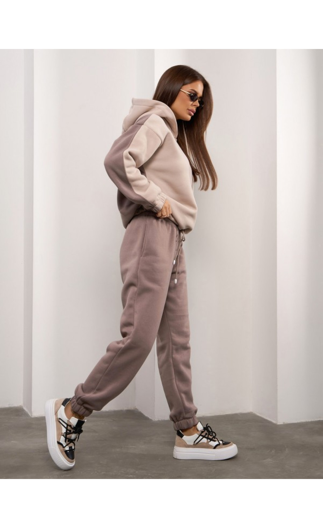 Жіночі спортивні костюми Issp