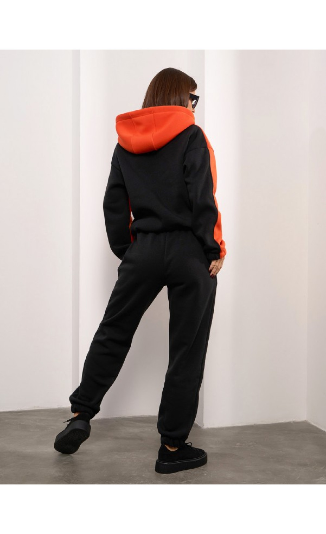 Жіночі спортивні костюми Issp