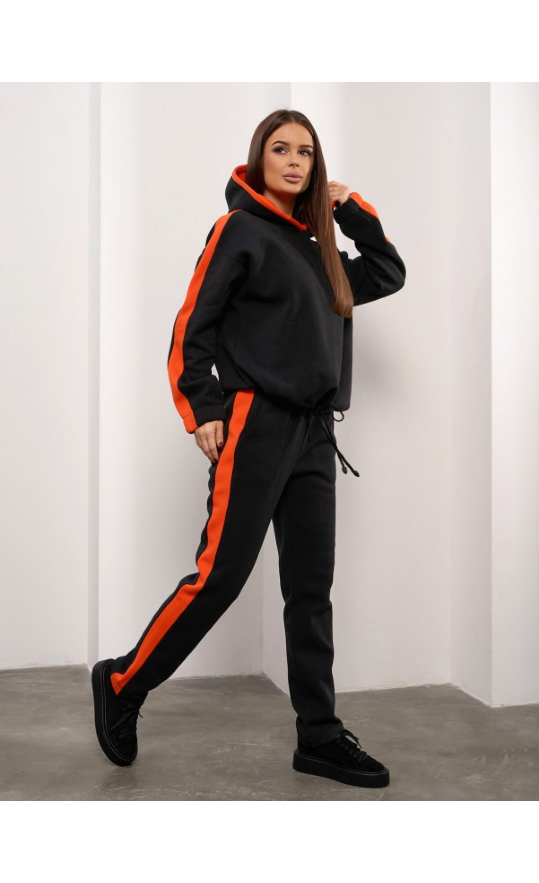 Жіночі спортивні костюми Issp