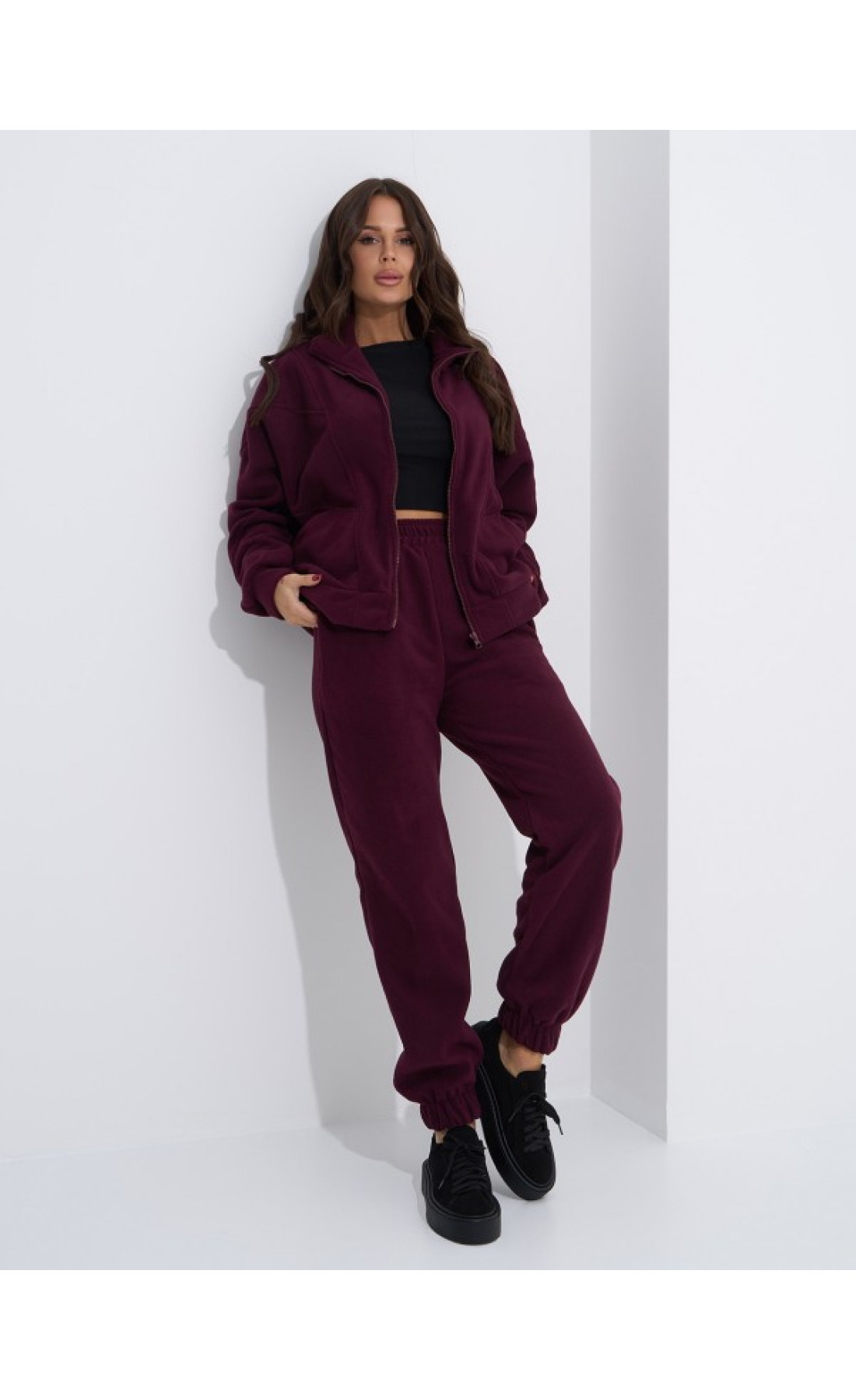 Жіночі спортивні костюми Issp