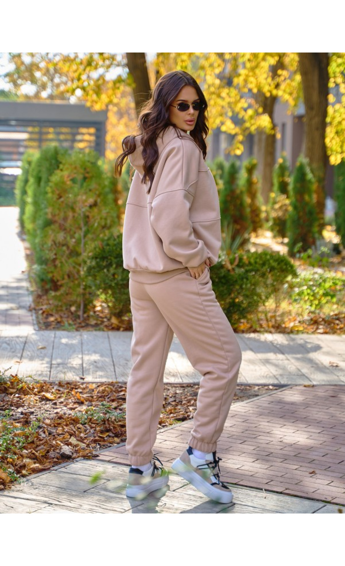 Жіночі спортивні костюми Issp