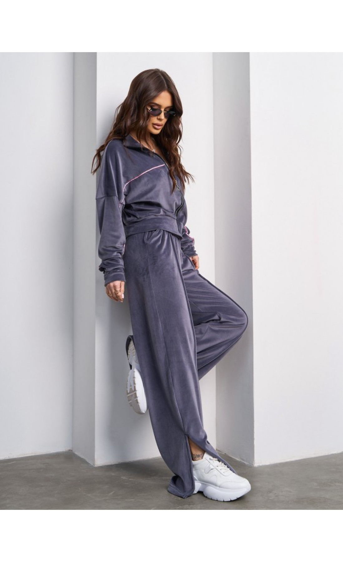 Жіночі спортивні костюми Issp