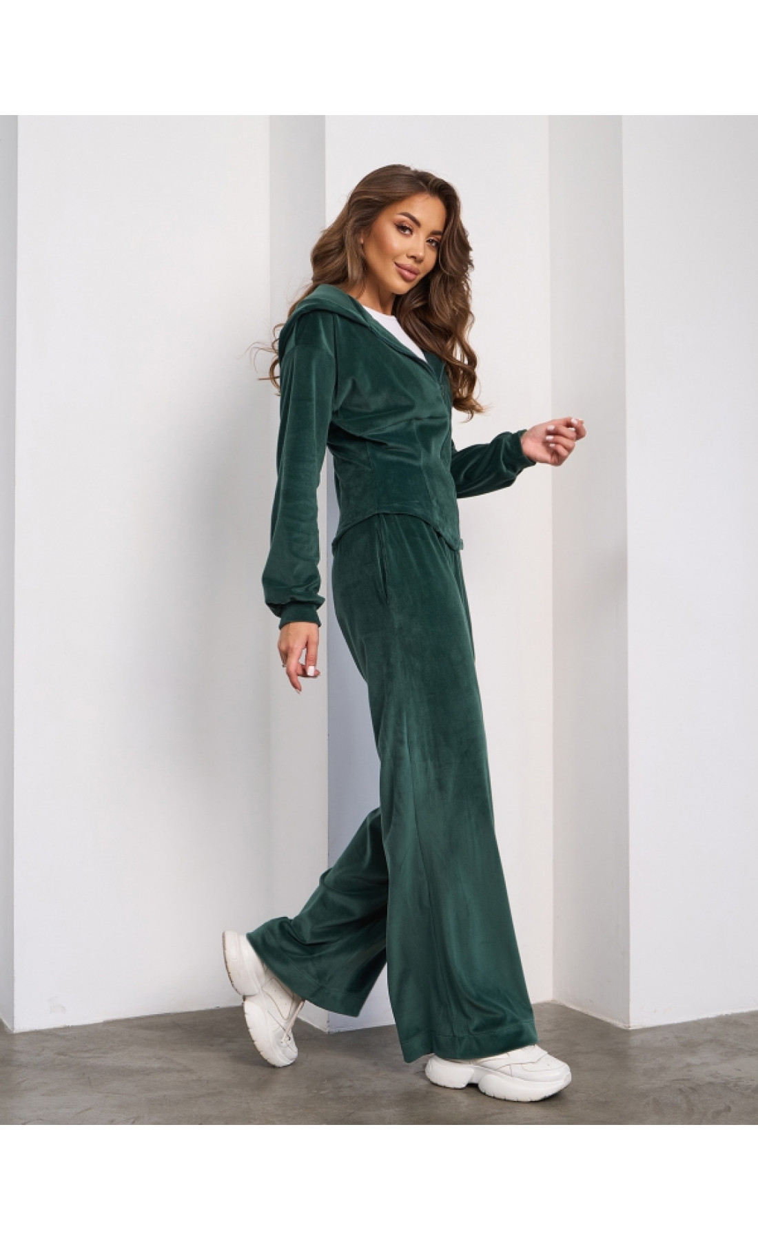 Жіночі спортивні костюми Issp