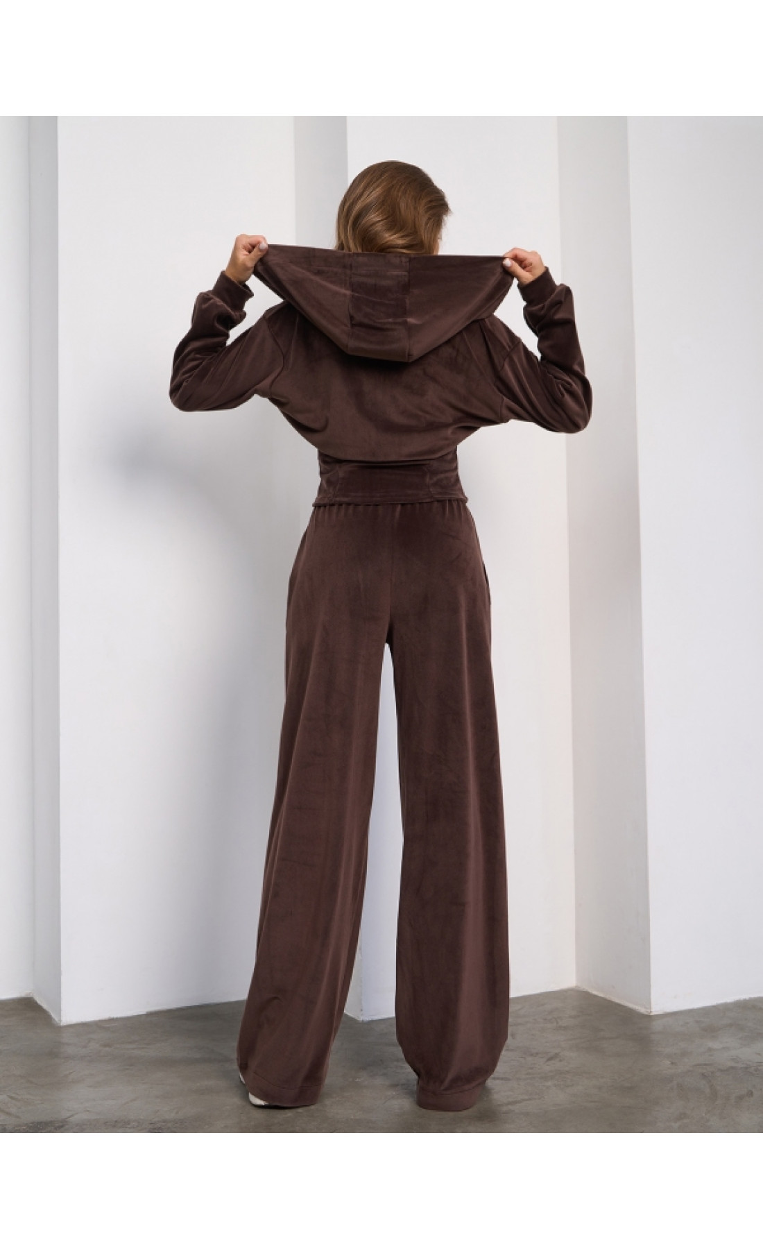 Жіночі спортивні костюми Issp