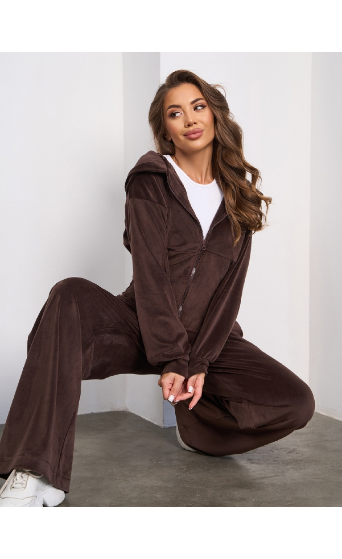 Жіночі спортивні костюми Issp