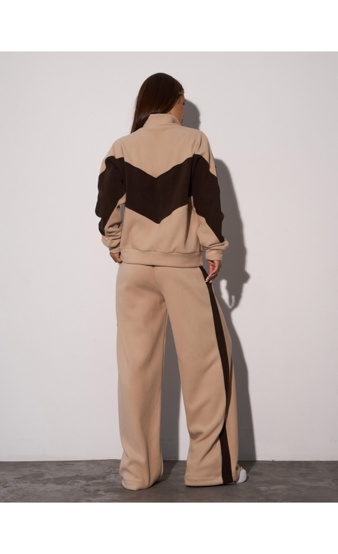 Жіночі спортивні костюми Issp