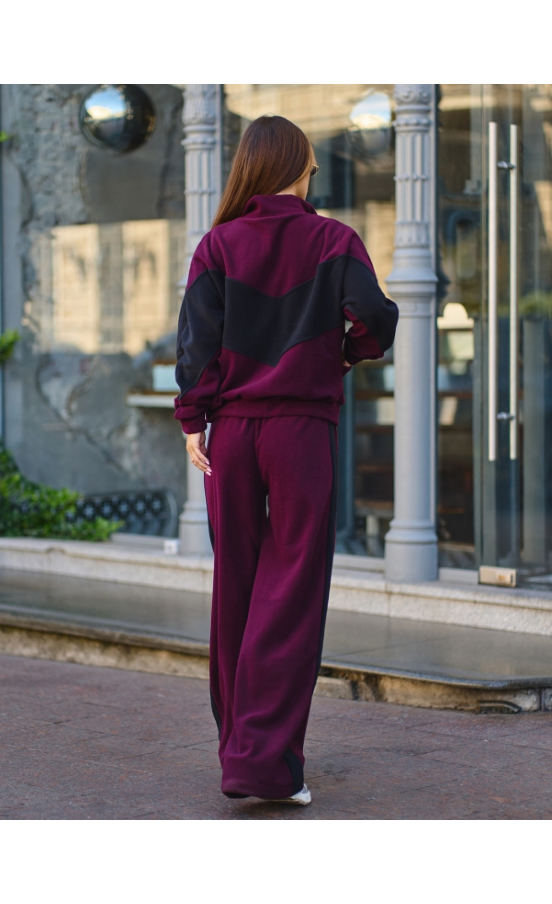 Жіночі спортивні костюми Issp