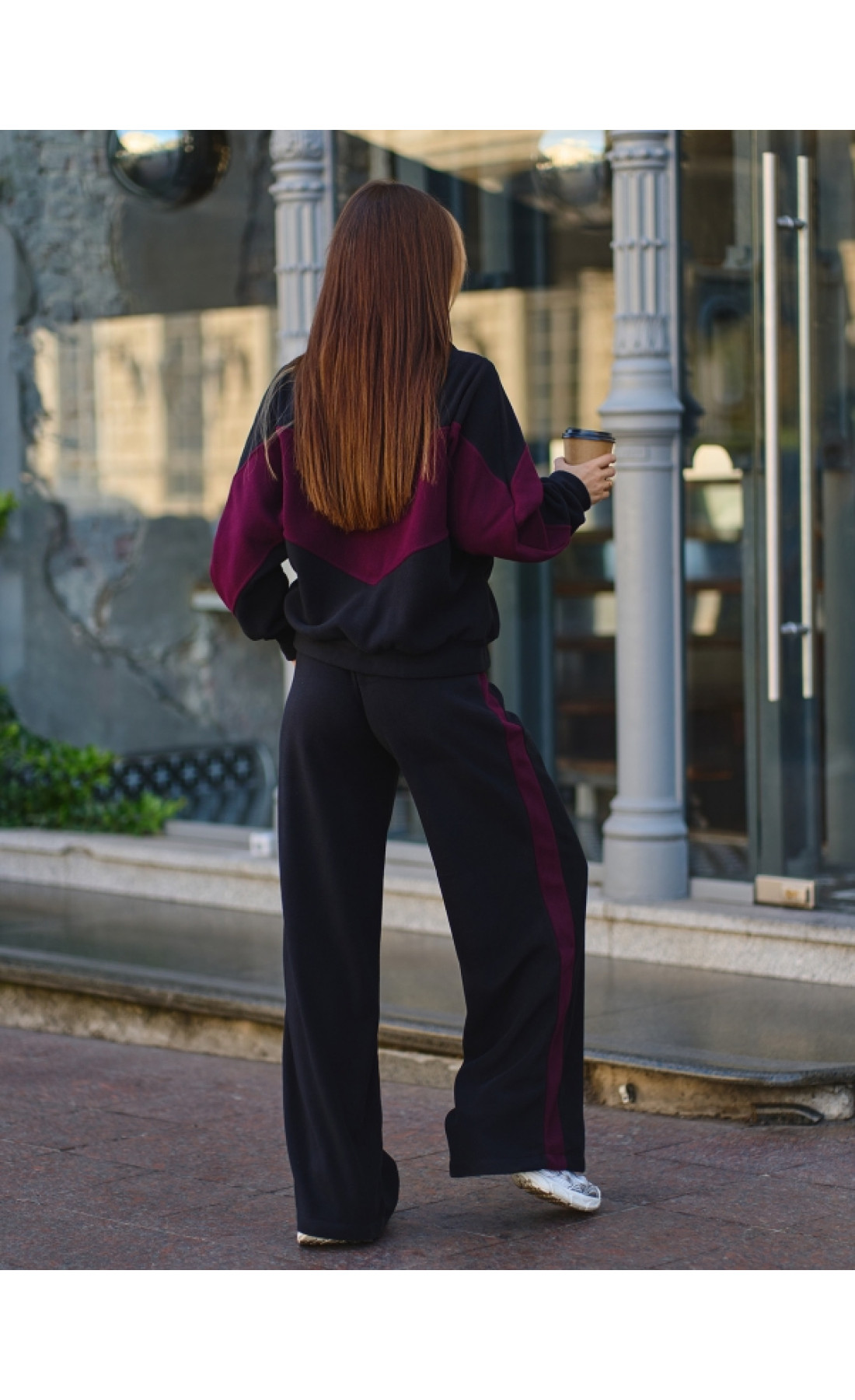 Жіночі спортивні костюми Issp