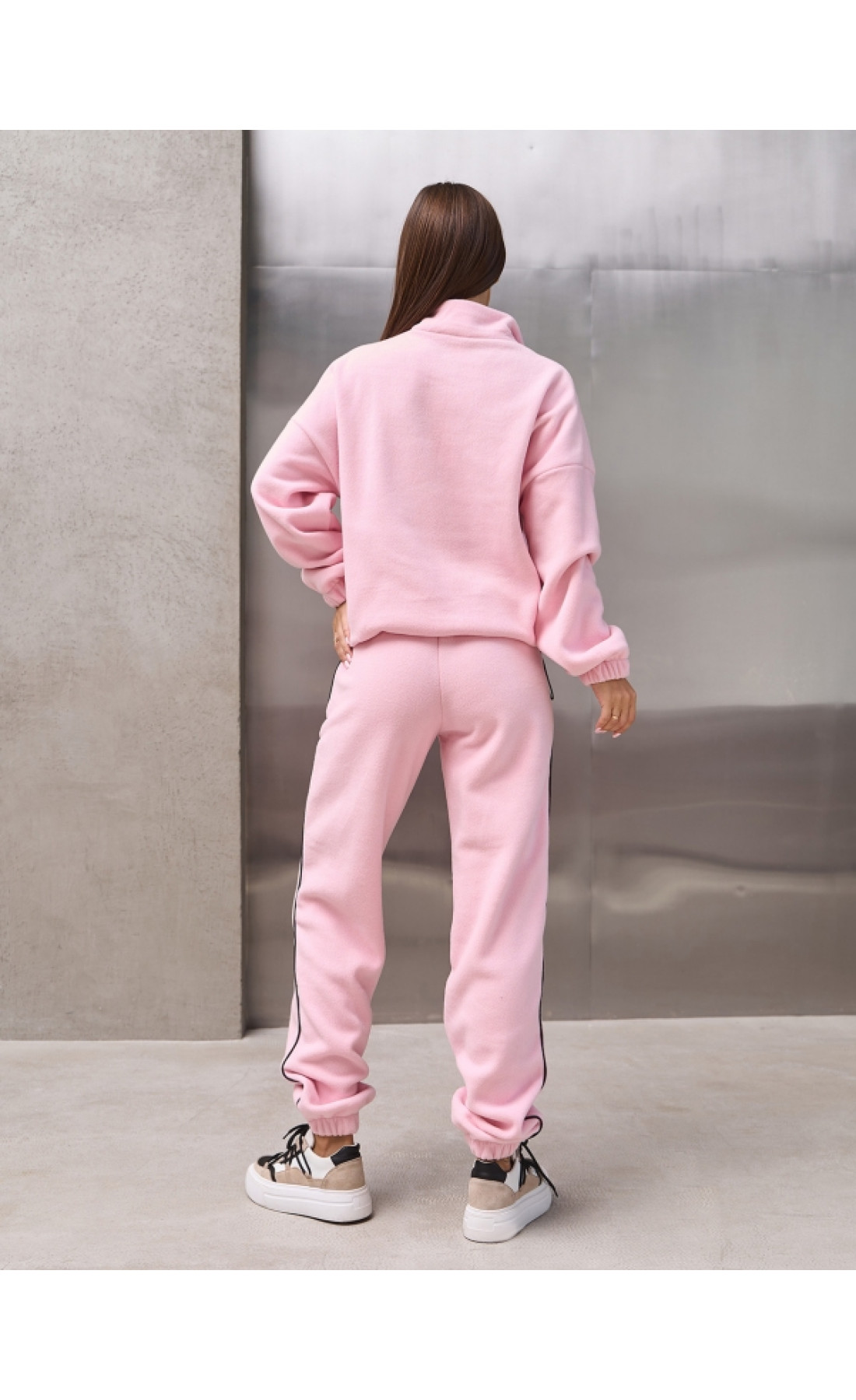 Жіночі спортивні костюми Issp