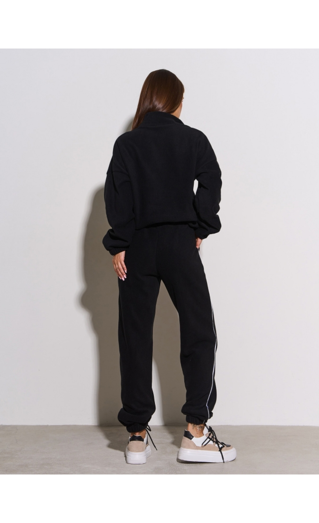 Жіночі спортивні костюми Issp