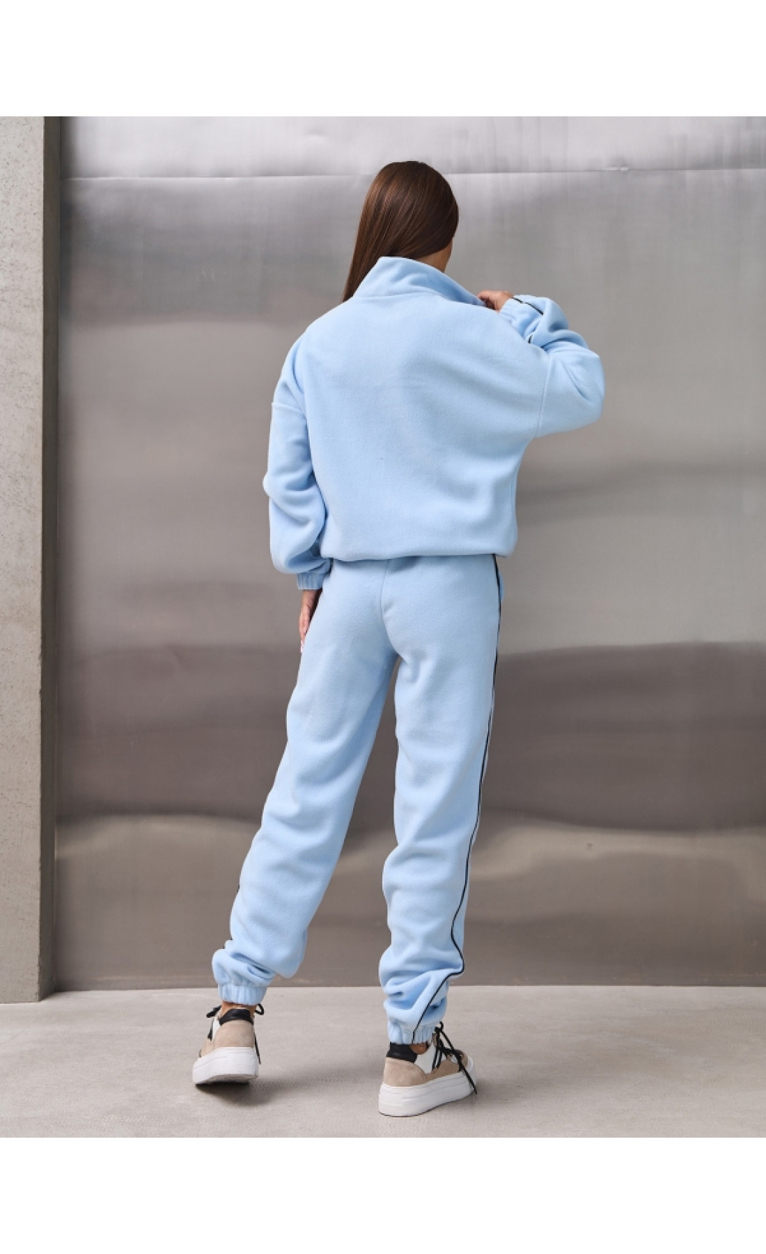 Жіночі спортивні костюми Issp