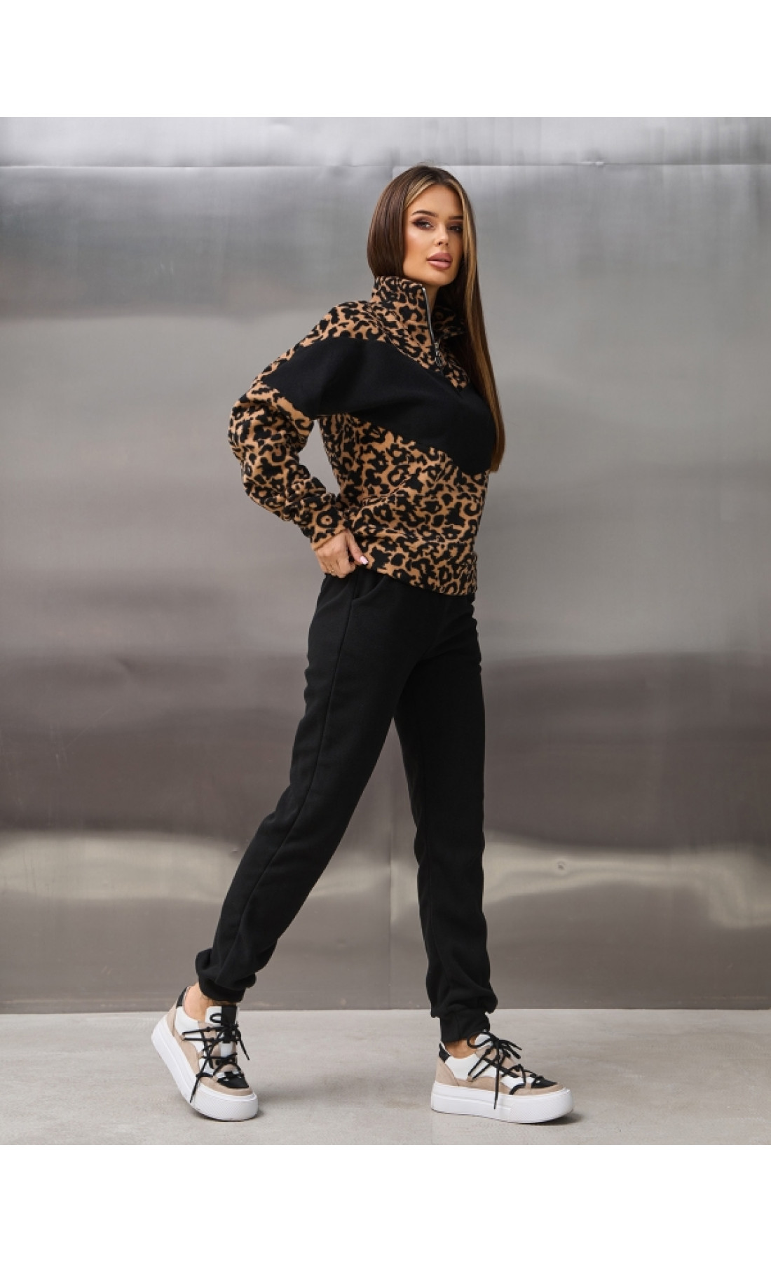 Жіночі спортивні костюми Issp