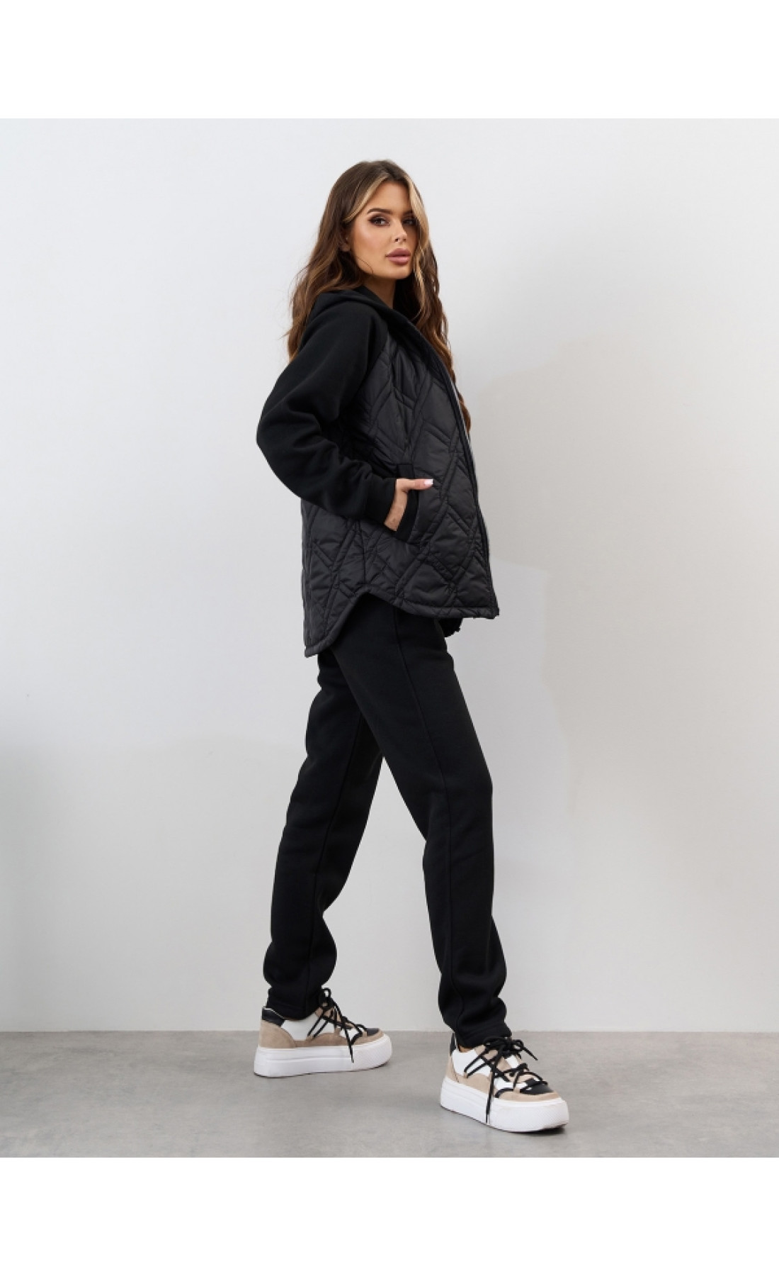 Жіночі спортивні костюми Issp