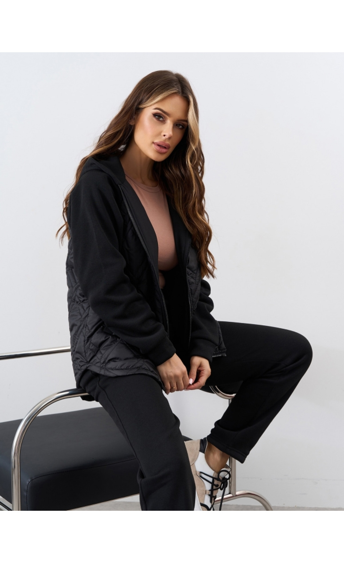 Жіночі спортивні костюми Issp