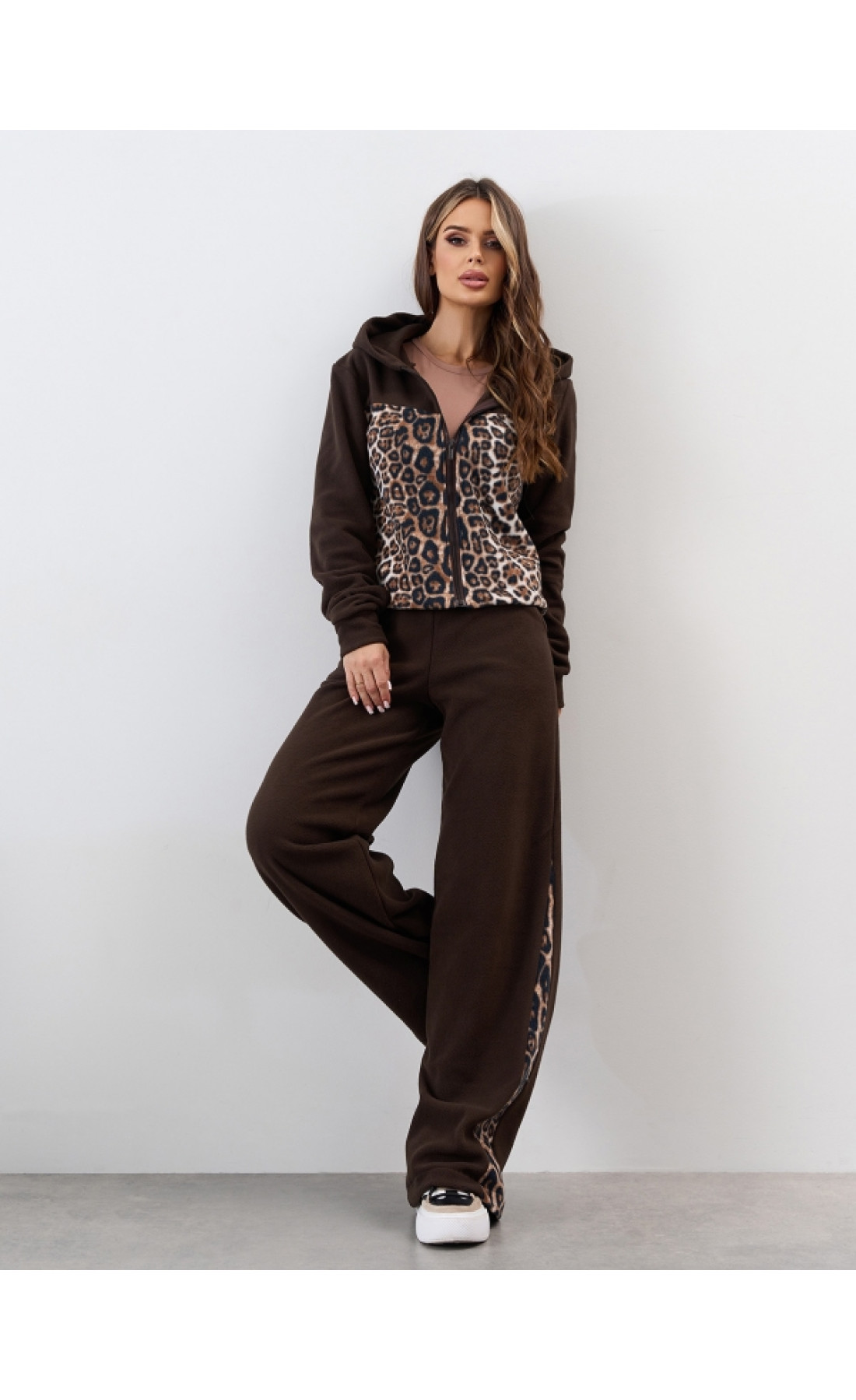 Жіночі спортивні костюми Issp