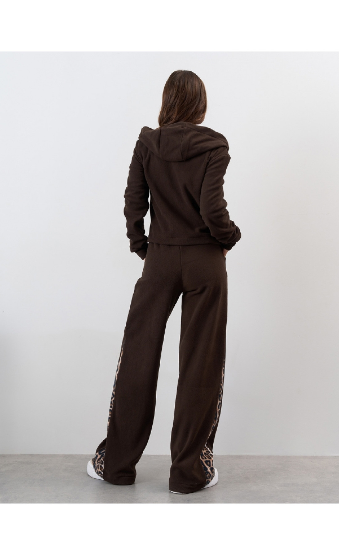 Жіночі спортивні костюми Issp