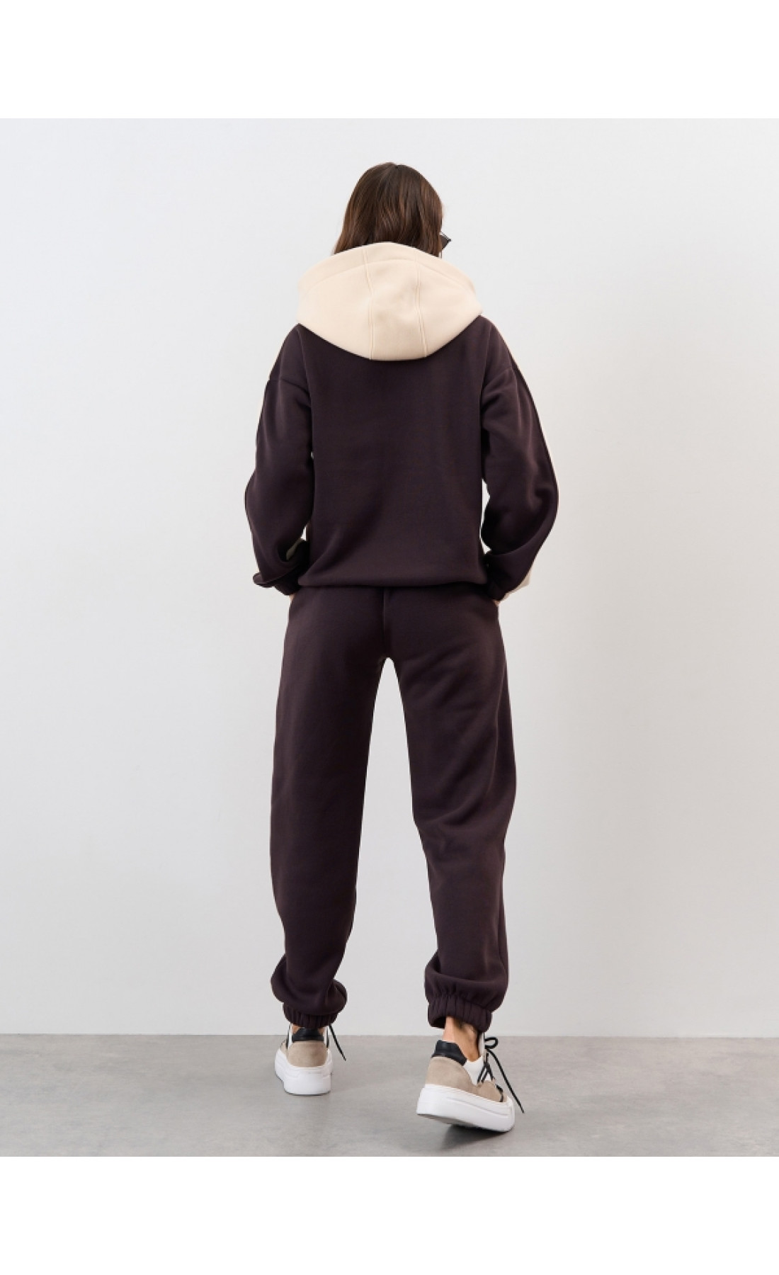 Жіночі спортивні костюми Issp