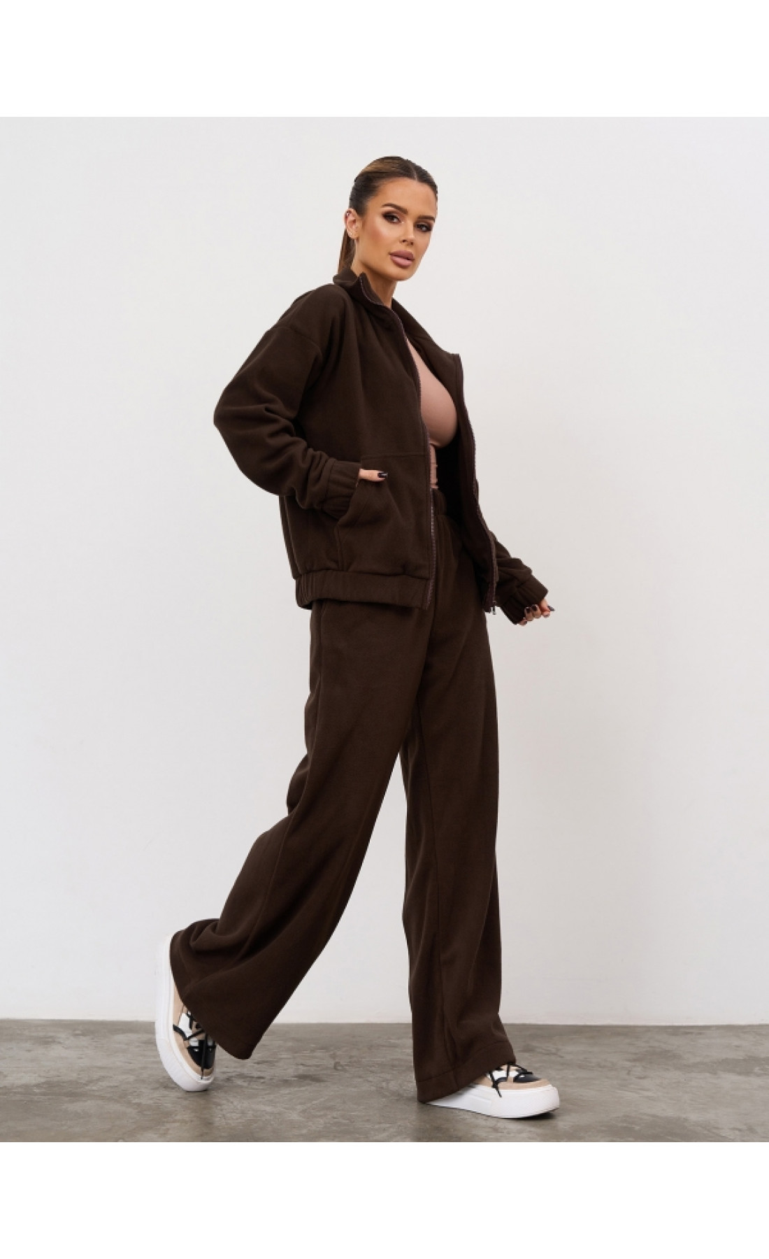 Жіночі спортивні костюми Issp