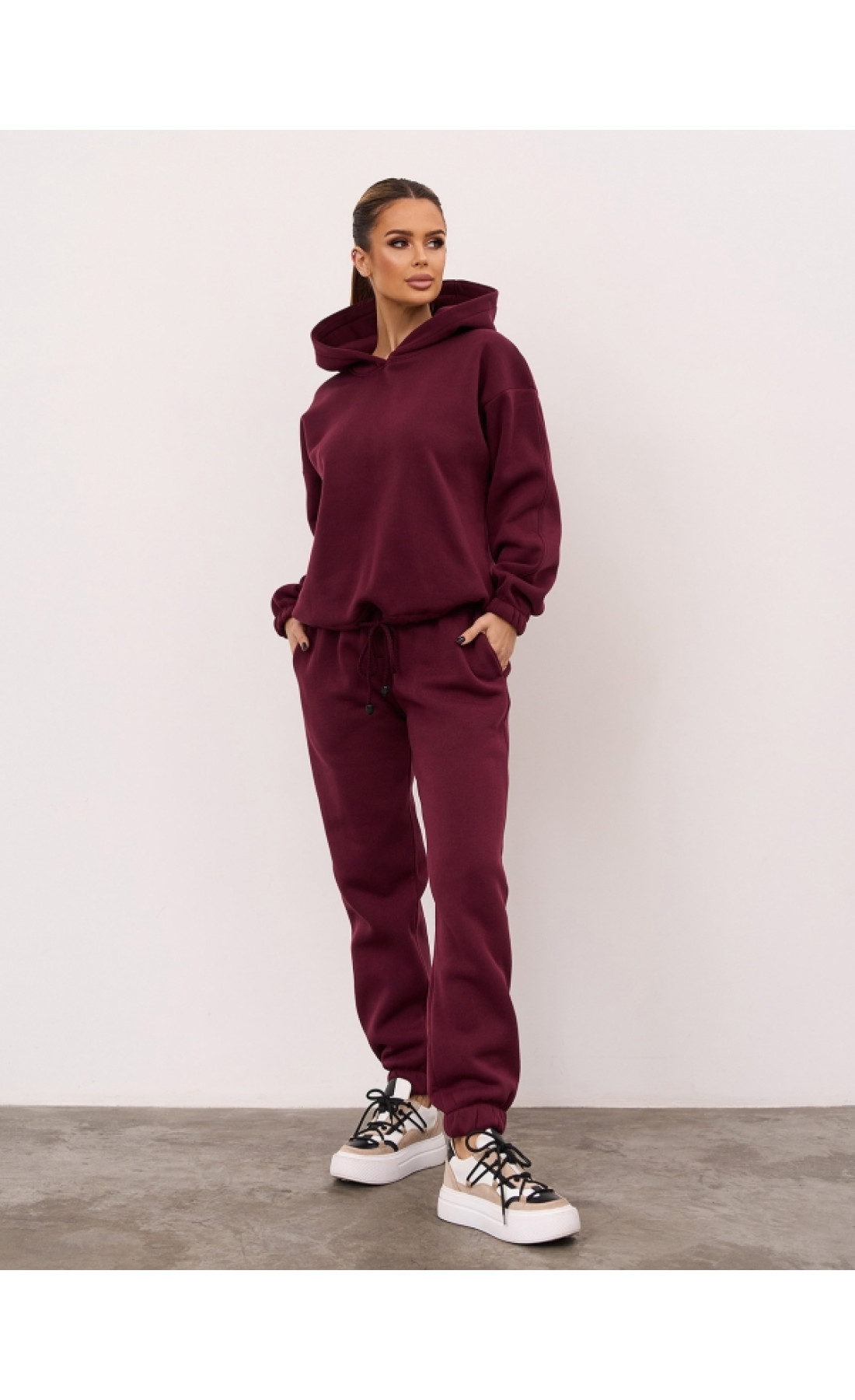 Жіночі спортивні костюми Issp