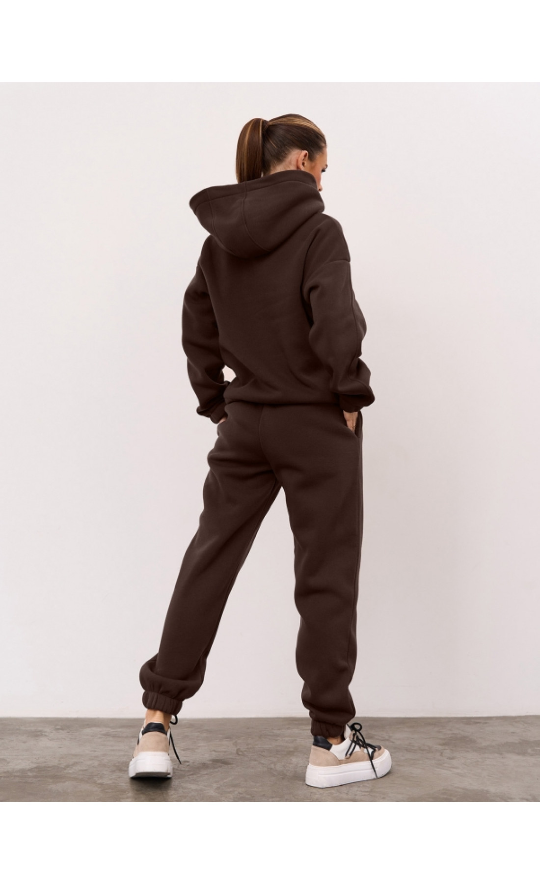 Жіночі спортивні костюми Issp