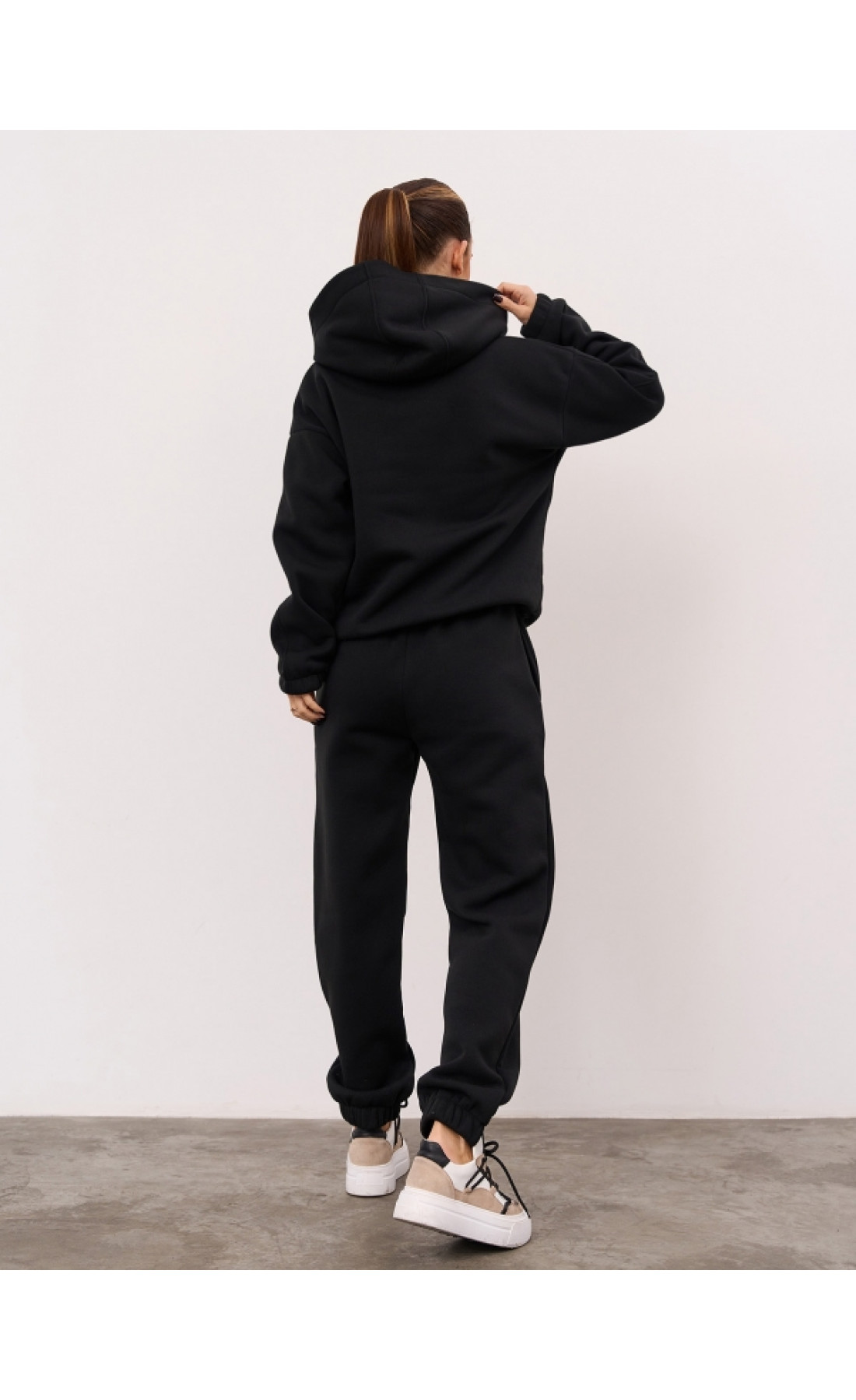 Жіночі спортивні костюми Issp