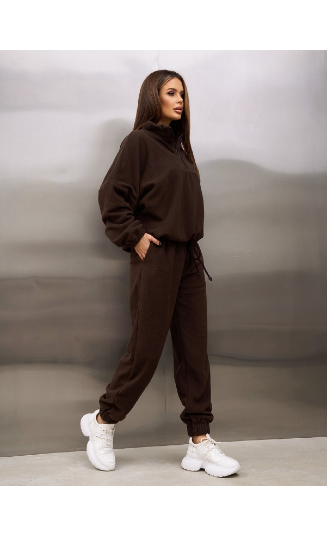 Жіночі спортивні костюми Issp