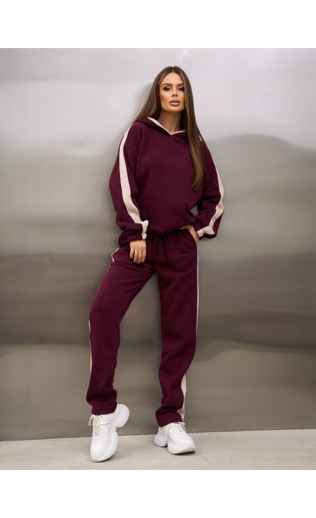 Жіночі спортивні костюми Issp