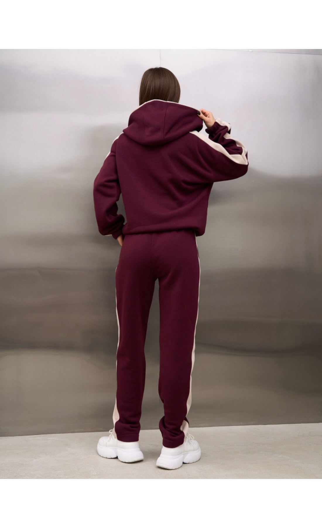 Жіночі спортивні костюми Issp