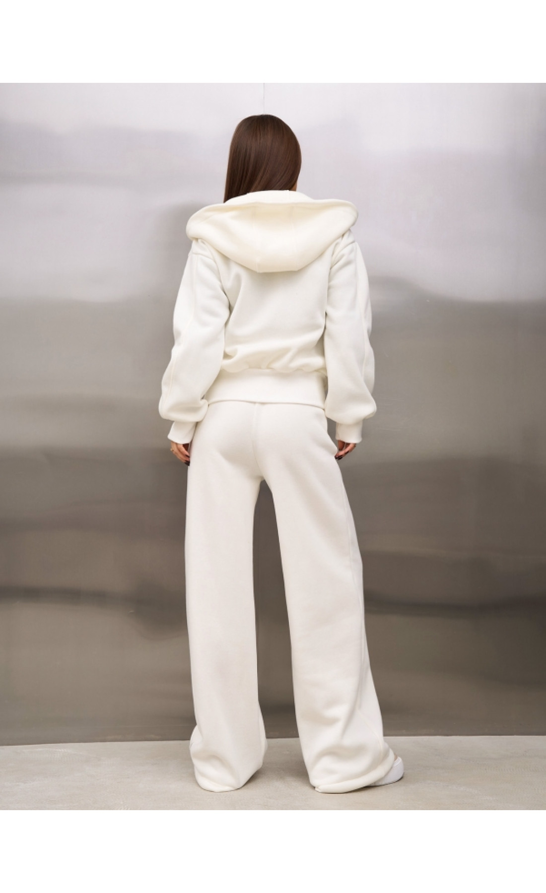 Жіночі спортивні костюми Issp