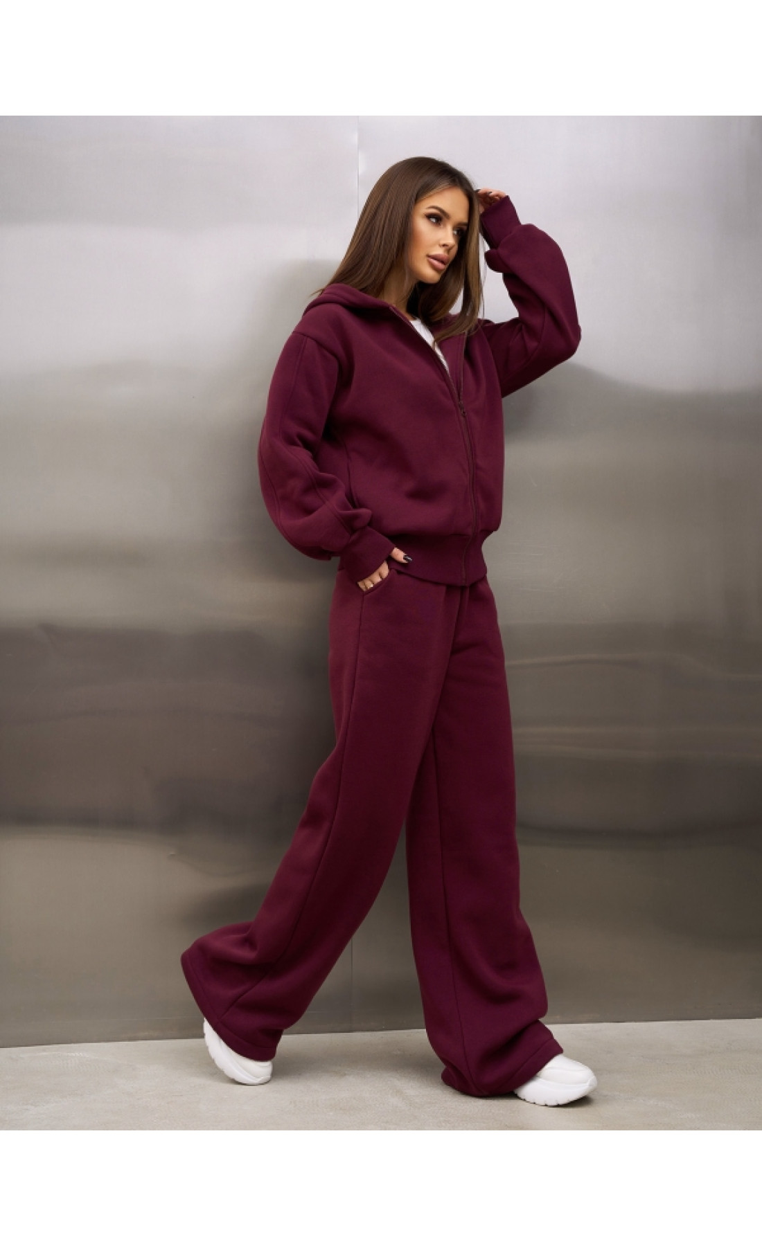 Жіночі спортивні костюми Issp