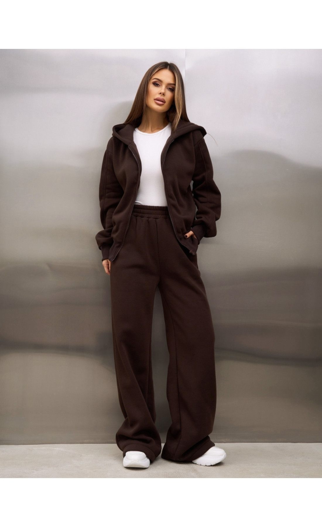 Жіночі спортивні костюми Issp