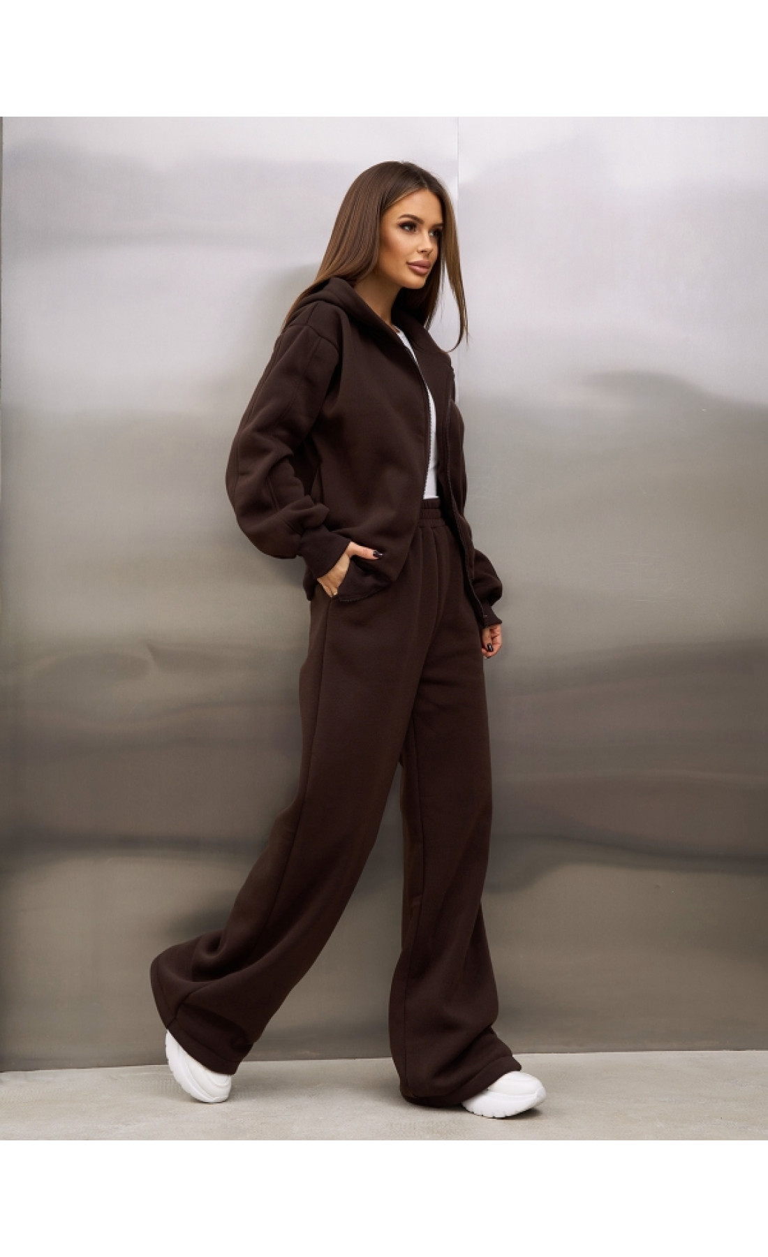 Жіночі спортивні костюми Issp