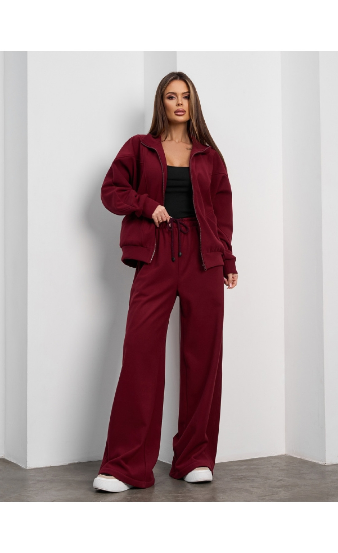 Жіночі спортивні костюми Issp