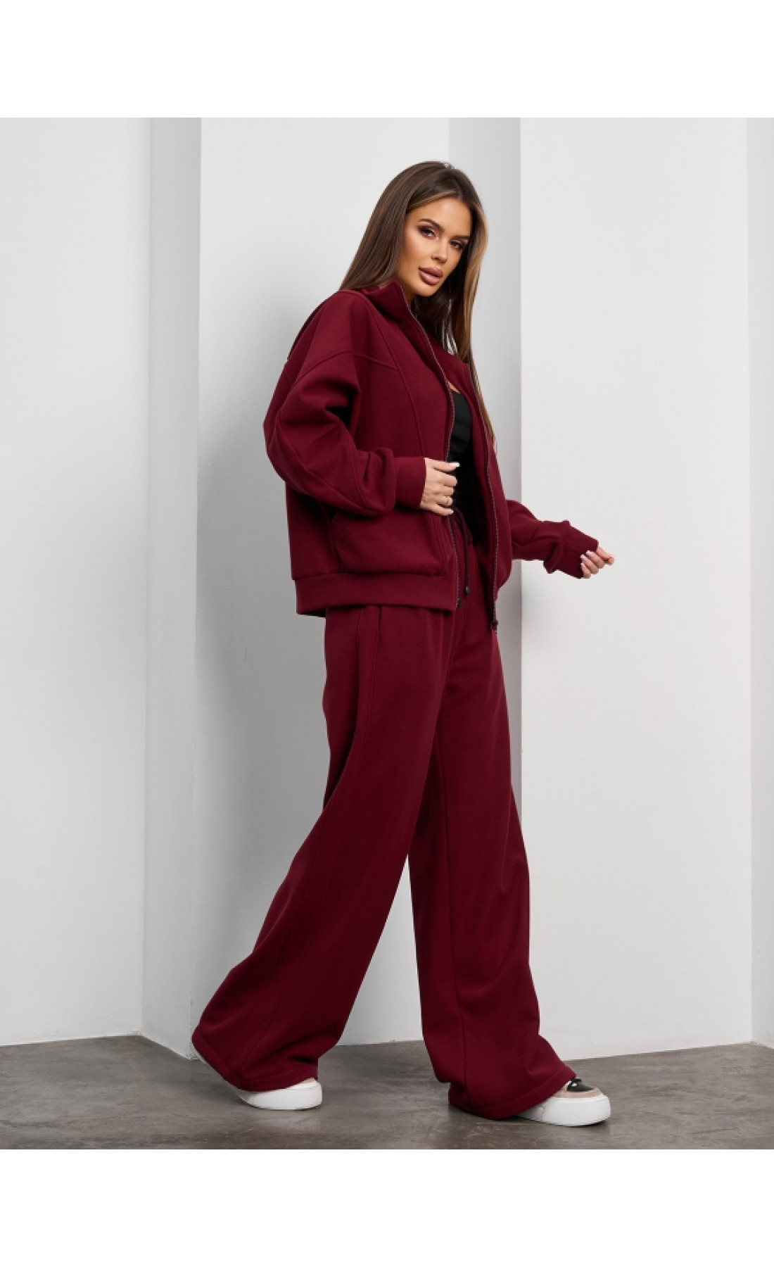 Жіночі спортивні костюми Issp