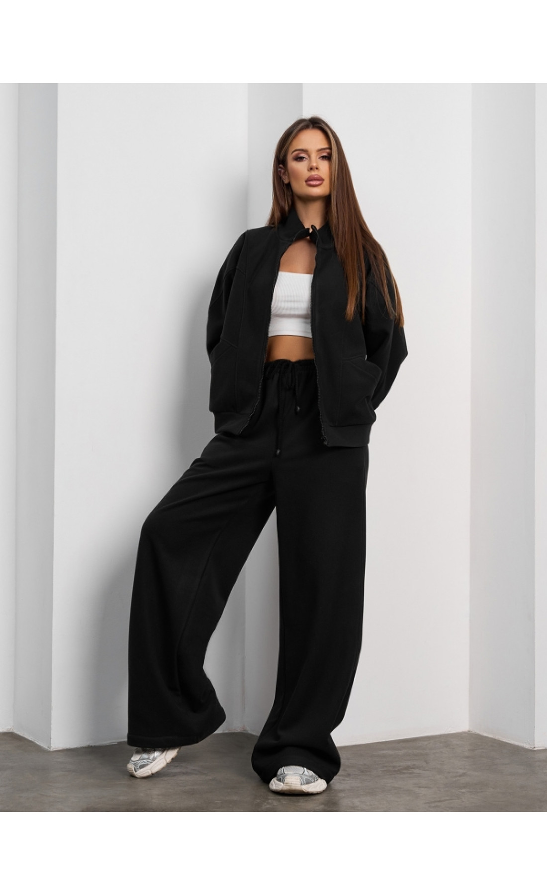 Жіночі спортивні костюми Issp