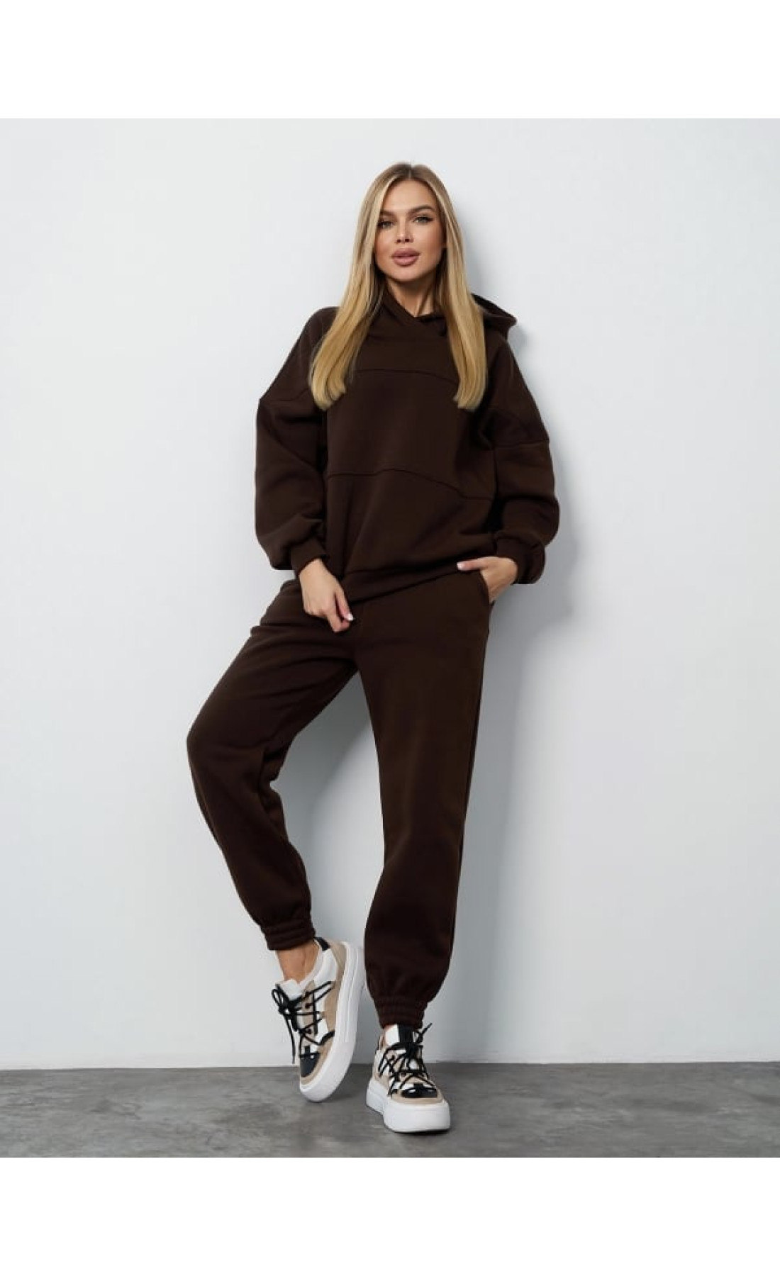 Жіночі спортивні костюми Issp