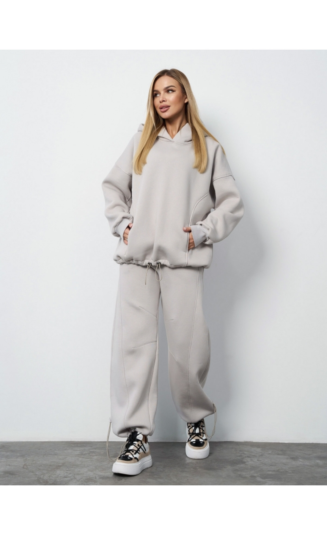 Жіночі спортивні костюми Issp