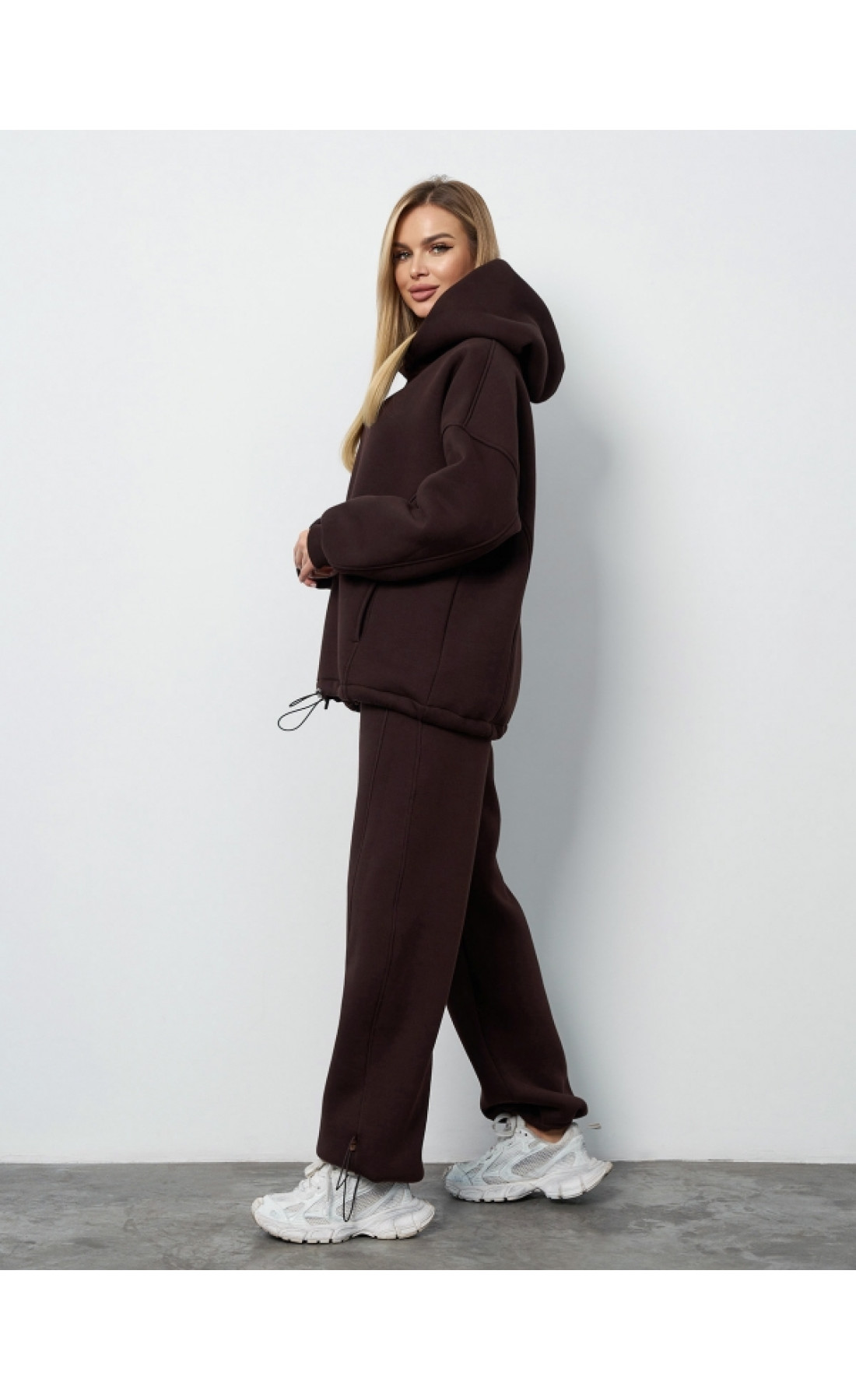 Жіночі спортивні костюми Issp